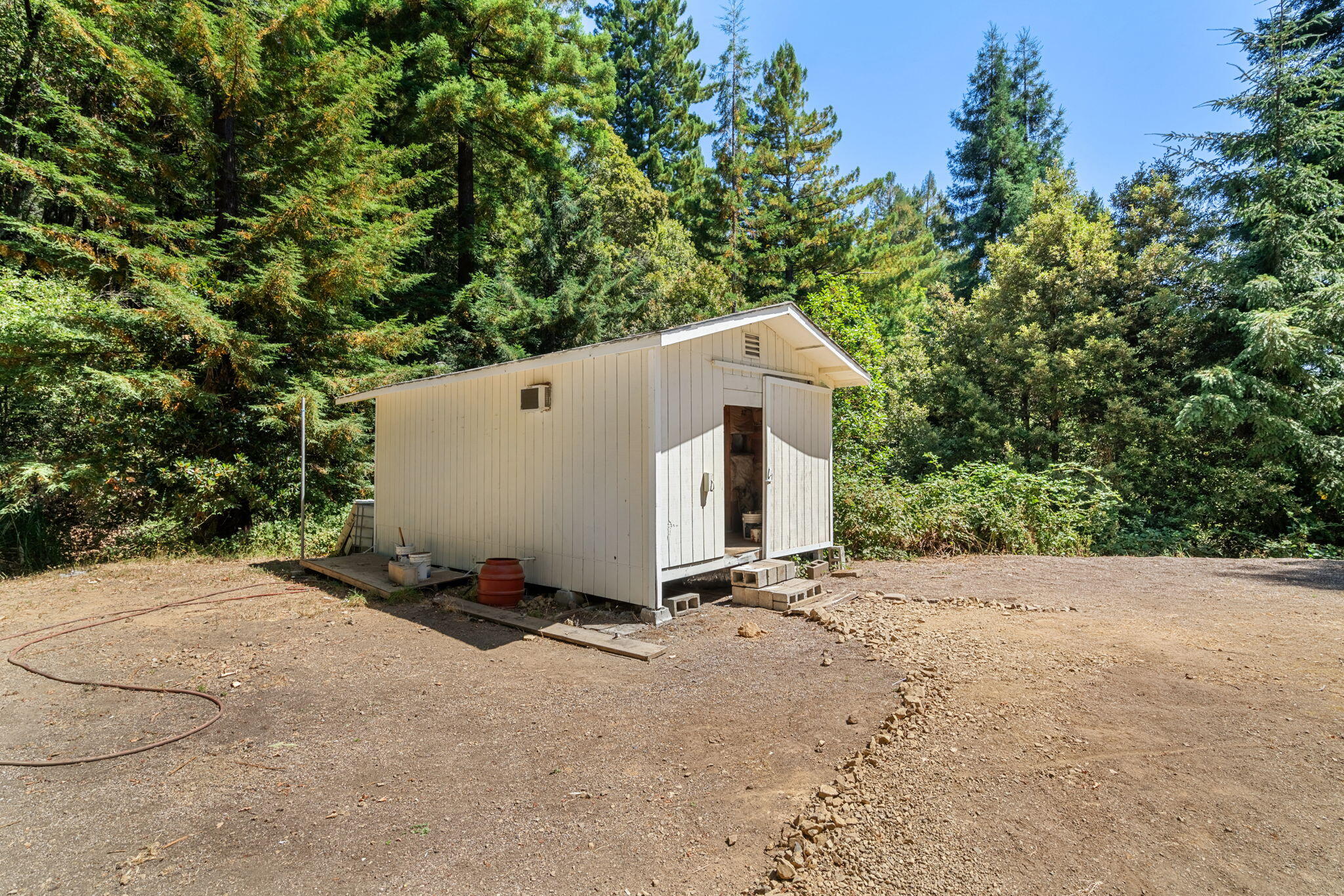 646 Sequoia Road