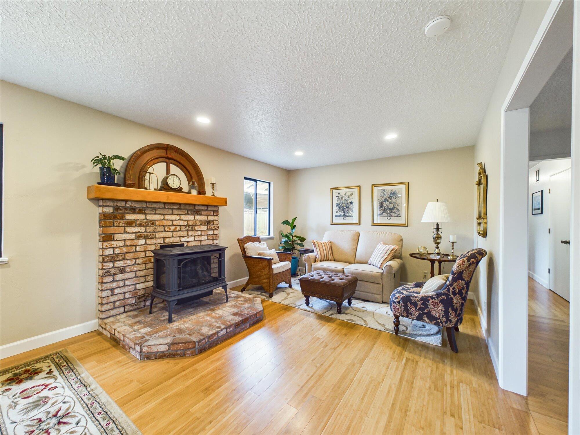 6001 Mckenny Lane