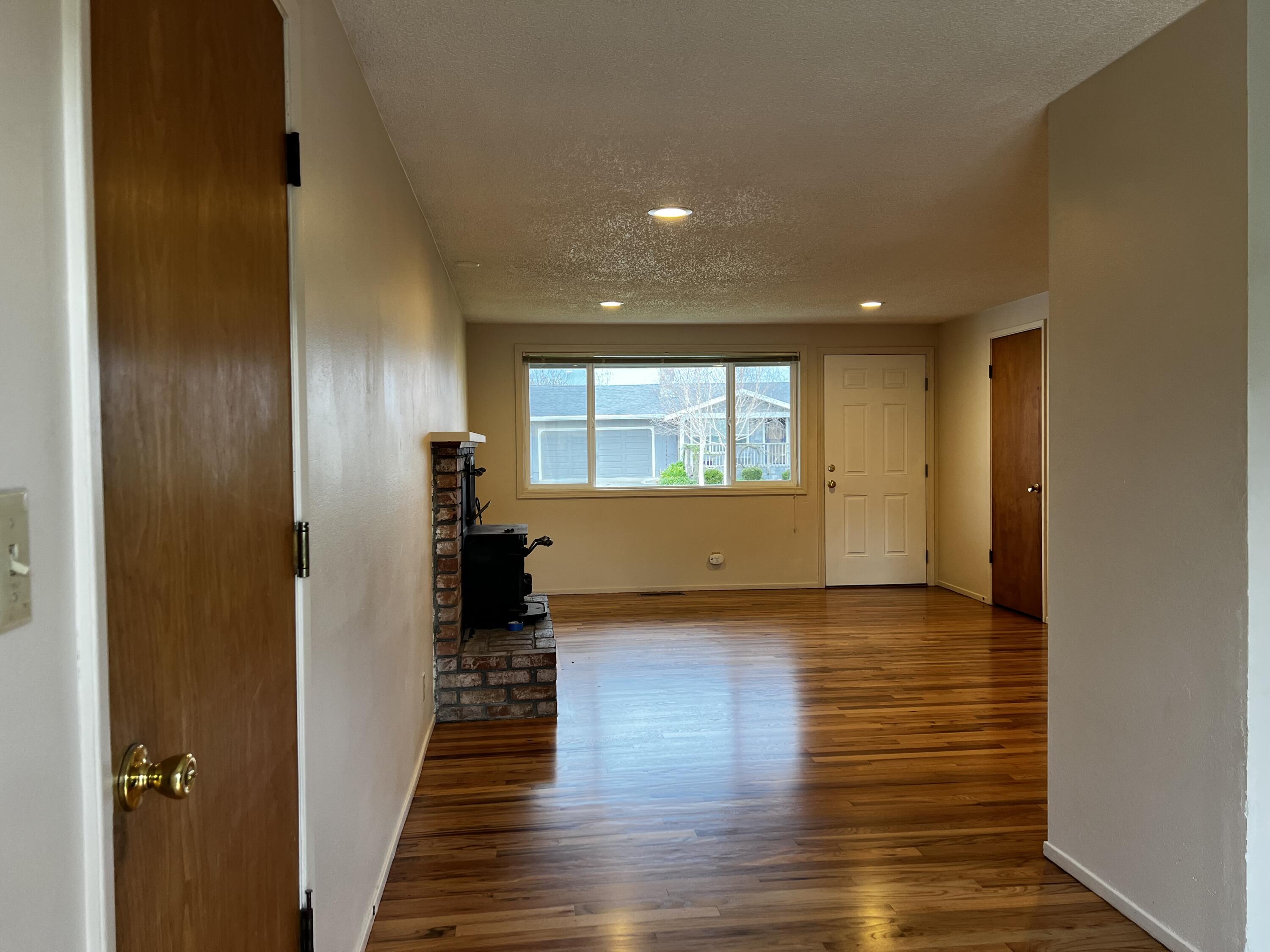 2020 Ernest Way