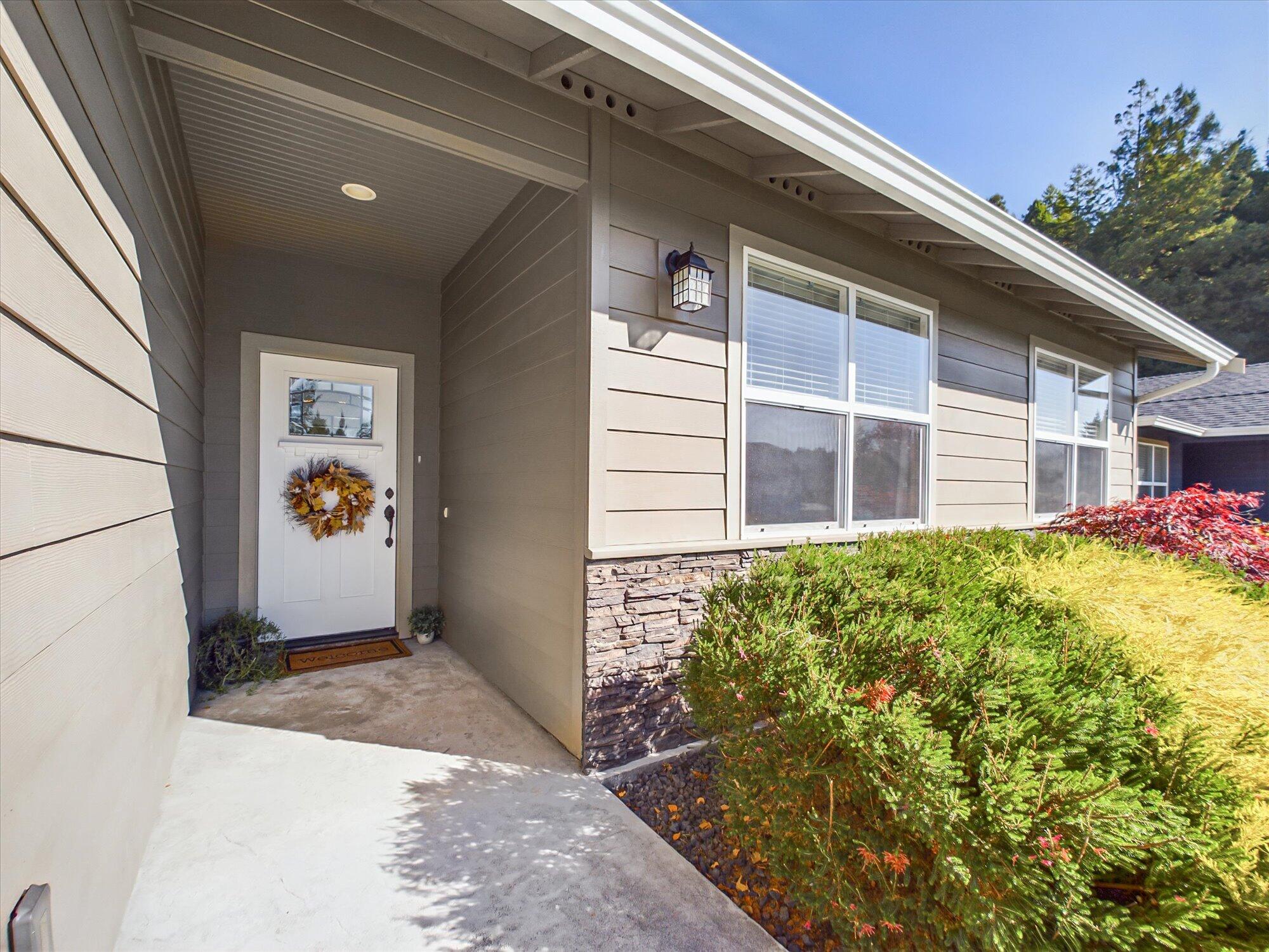 2627 Manzanita Avenue