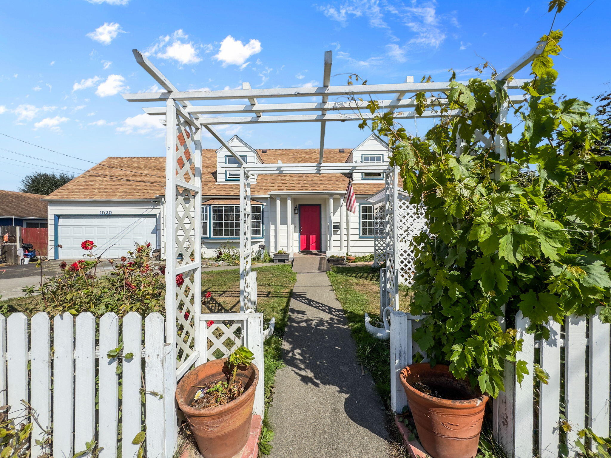 1520 Mccullens Avenue