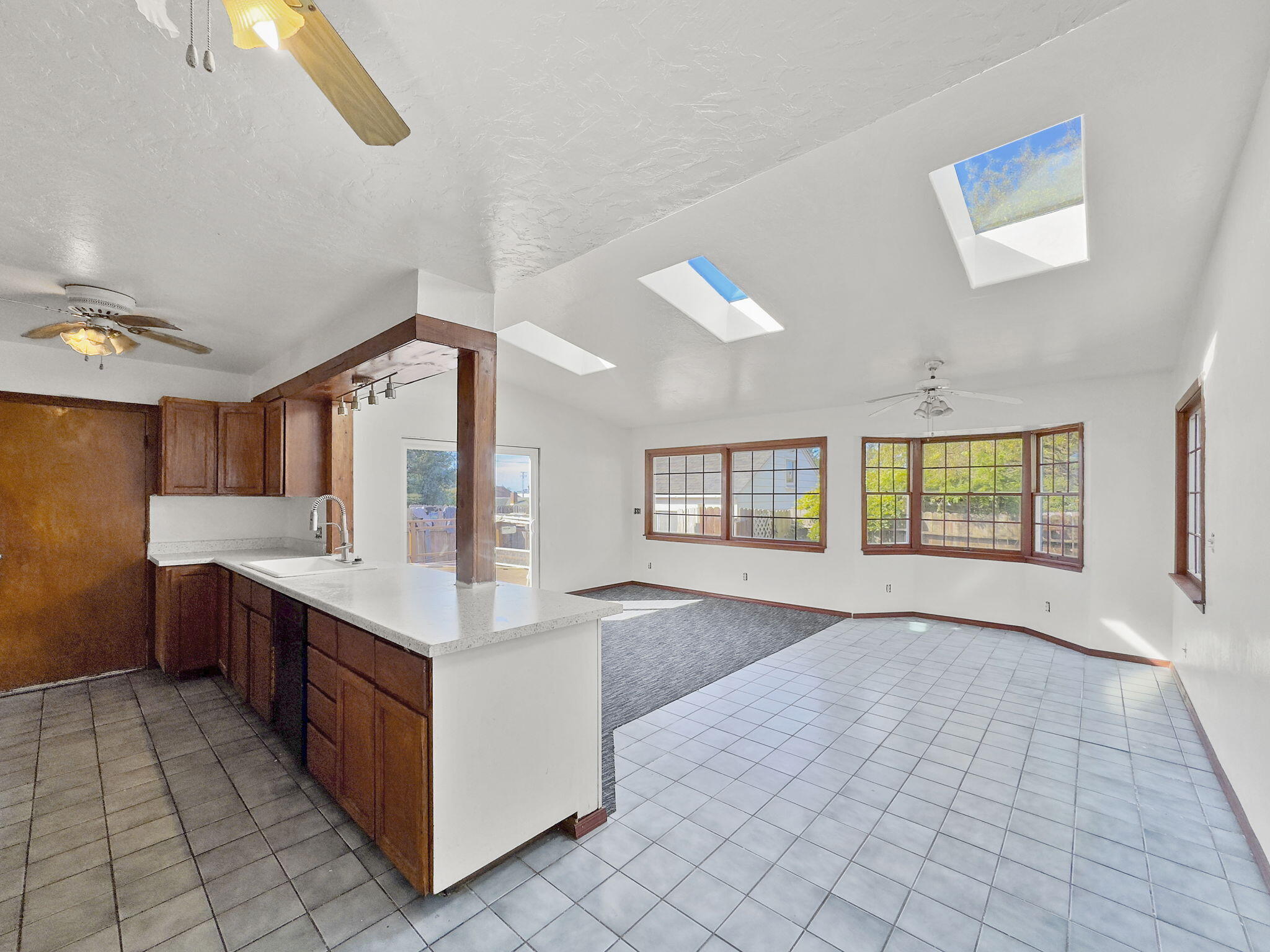 1520 Mccullens Avenue