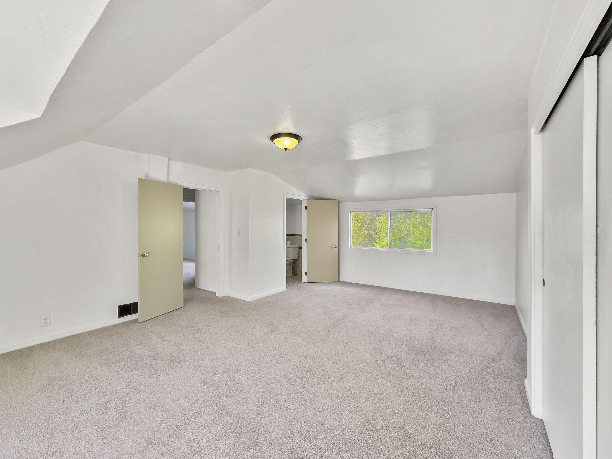 1520 Mccullens Avenue