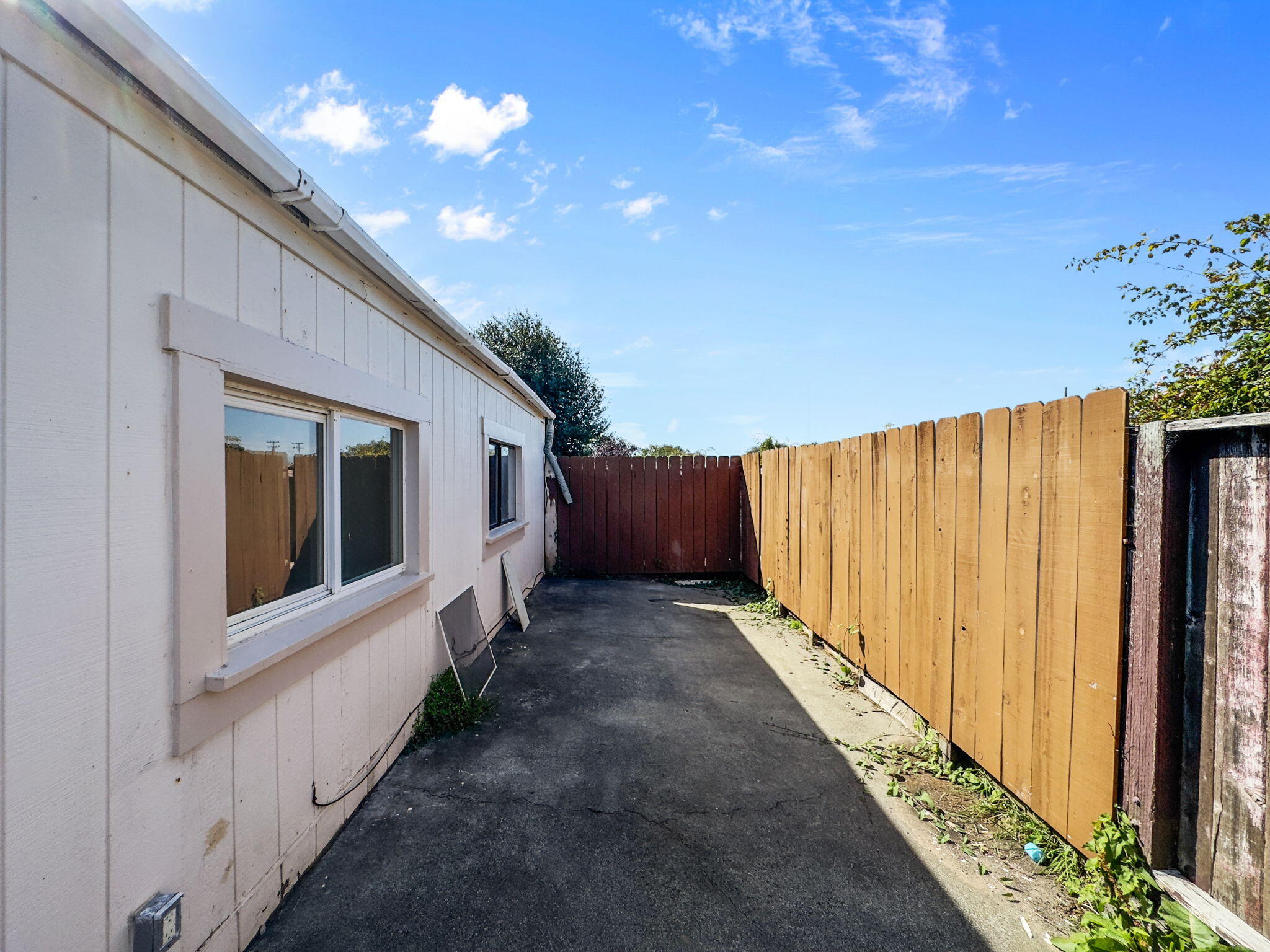 1520 Mccullens Avenue