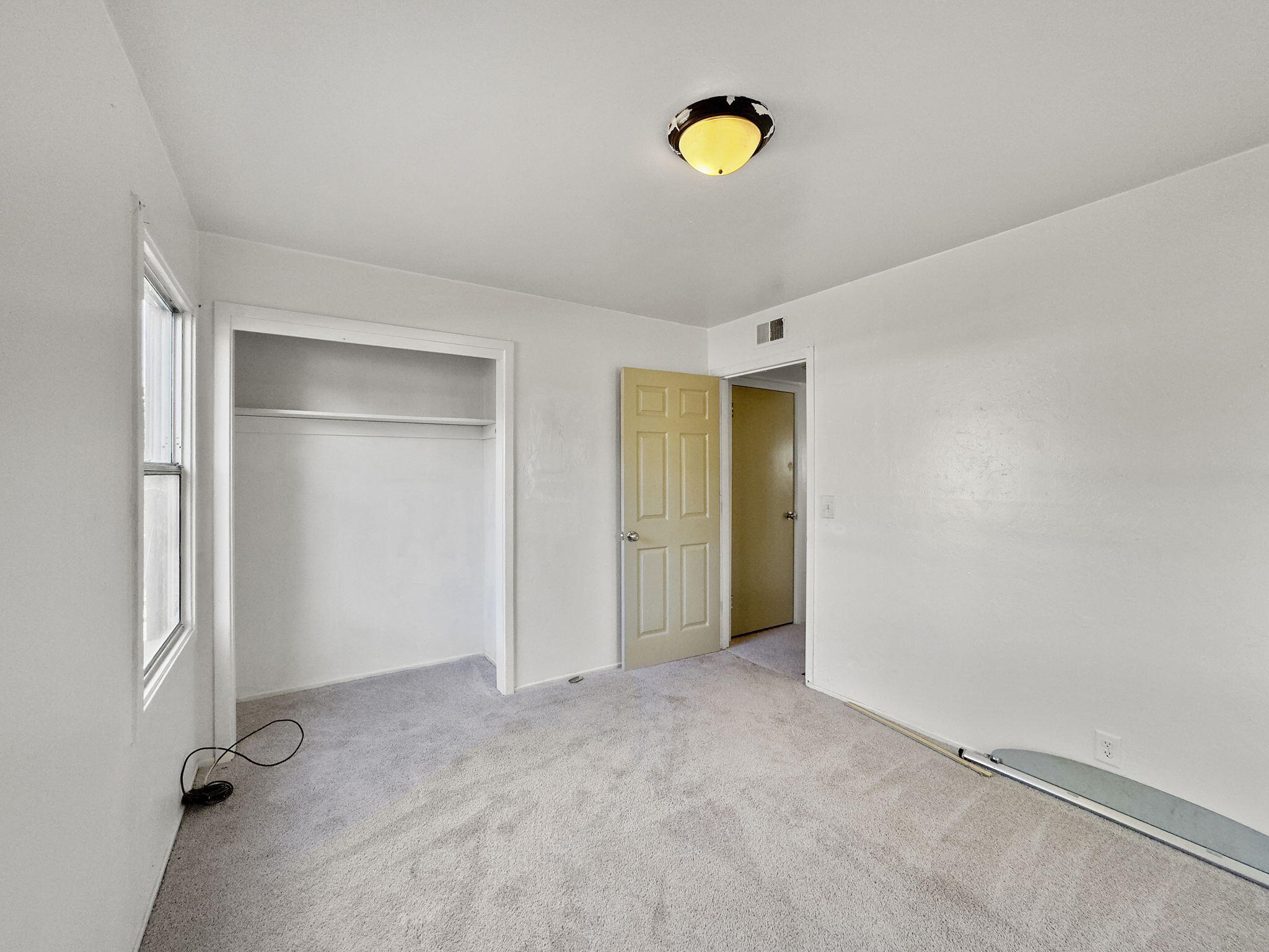 1520 Mccullens Avenue