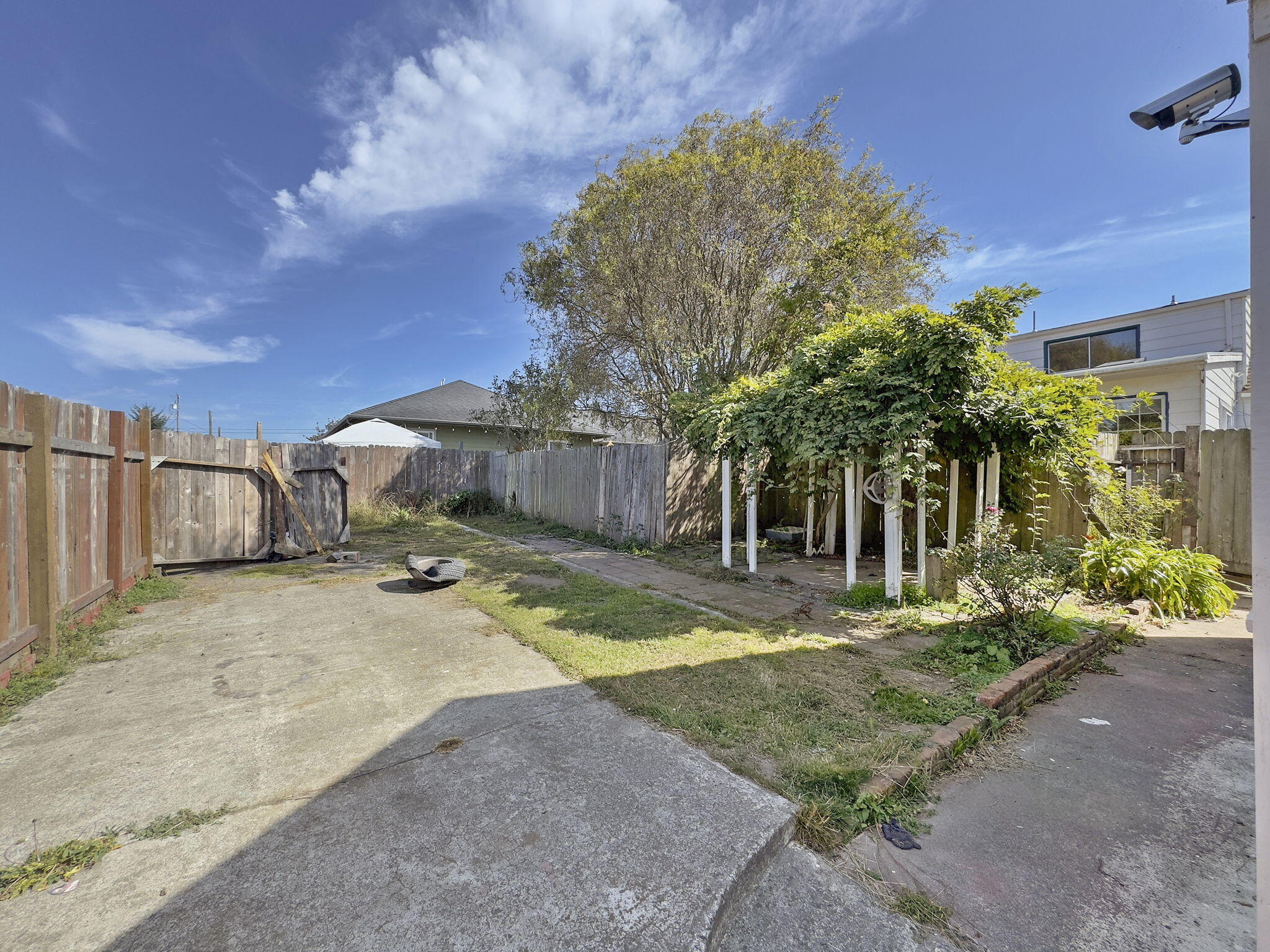 1520 Mccullens Avenue