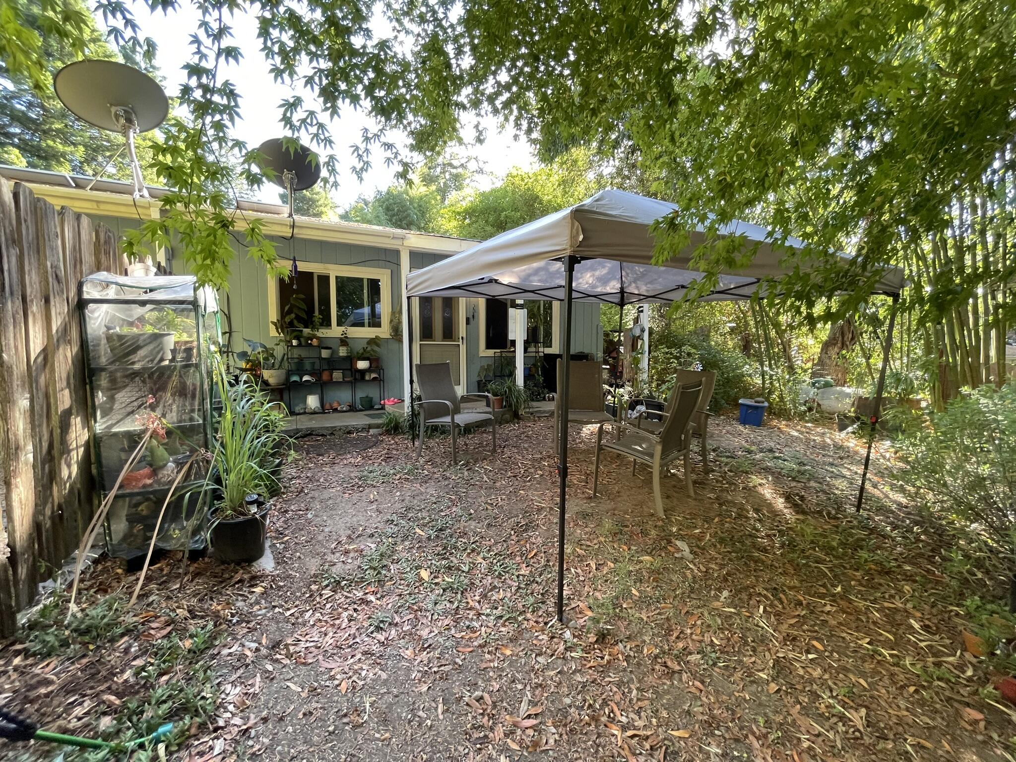 75 River Road