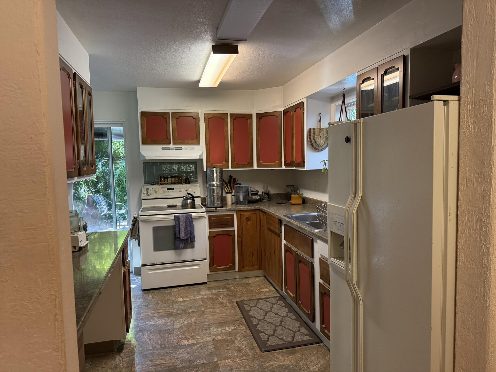 75 River Road
