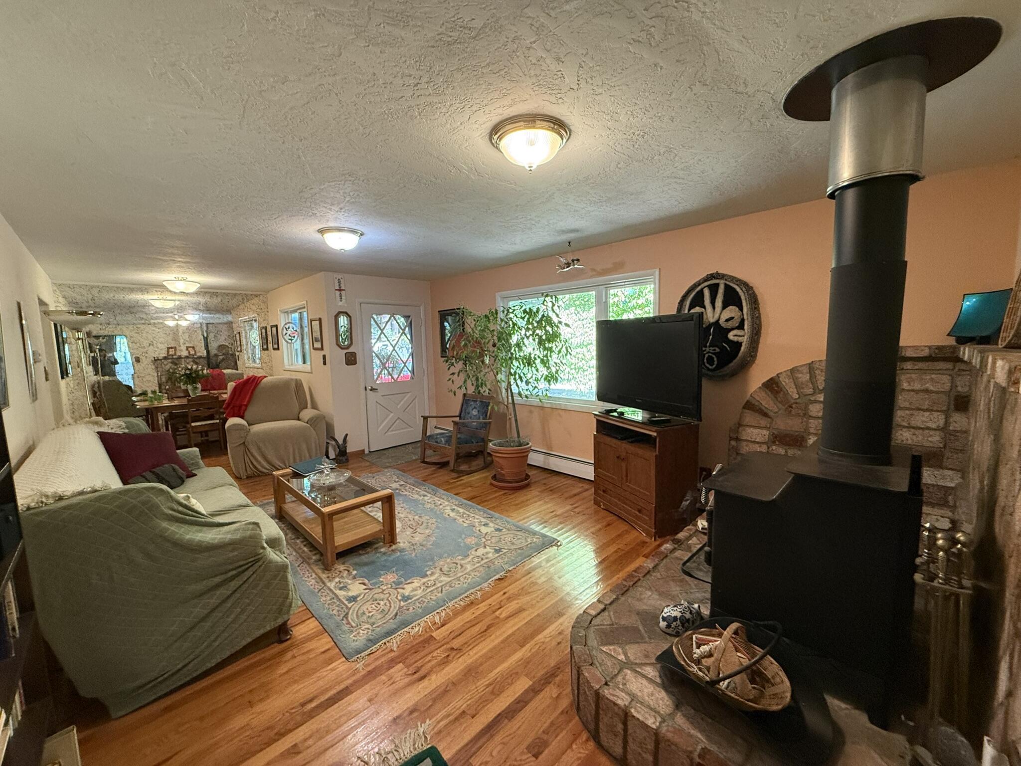 75 River Road