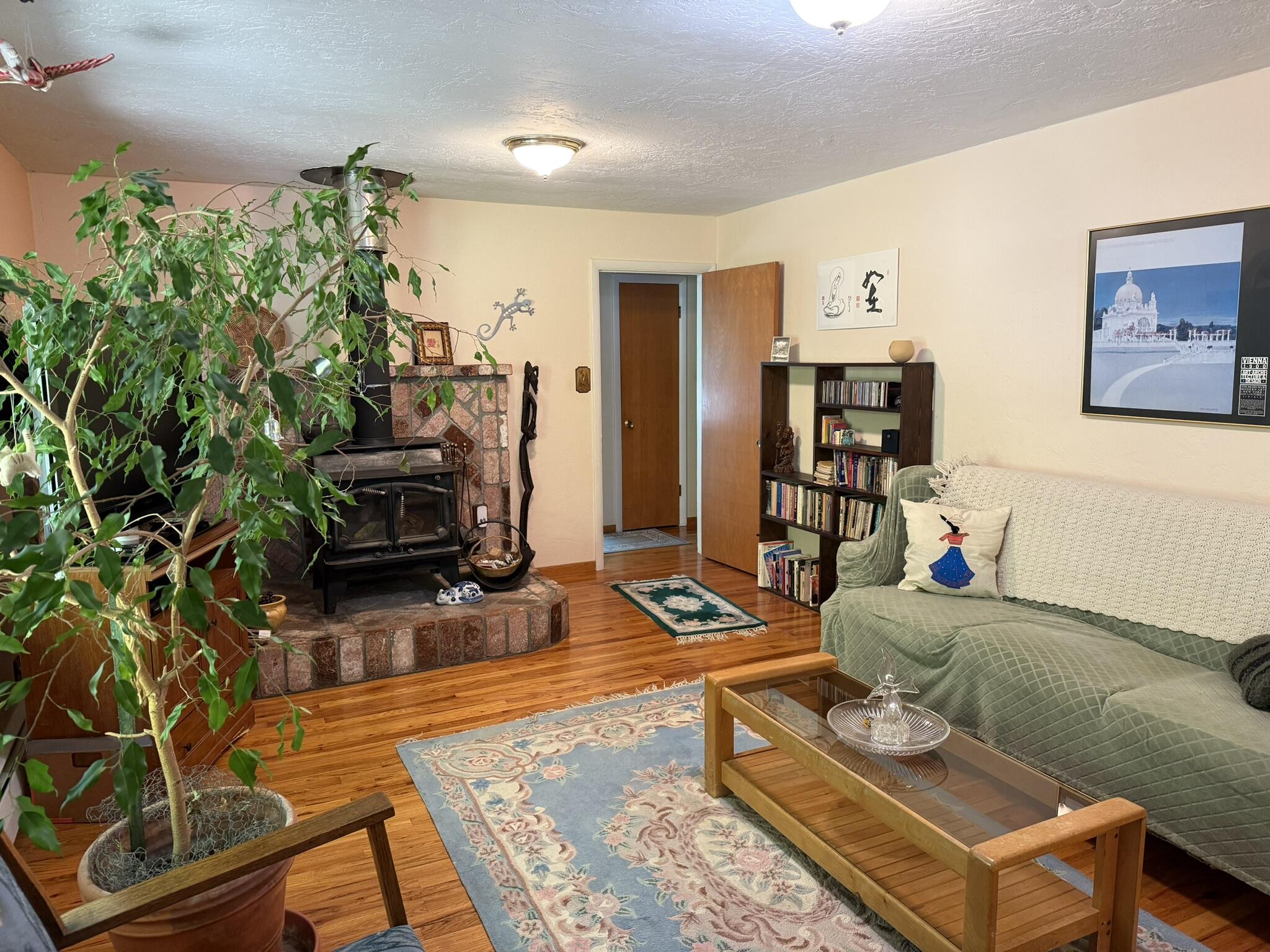 75 River Road
