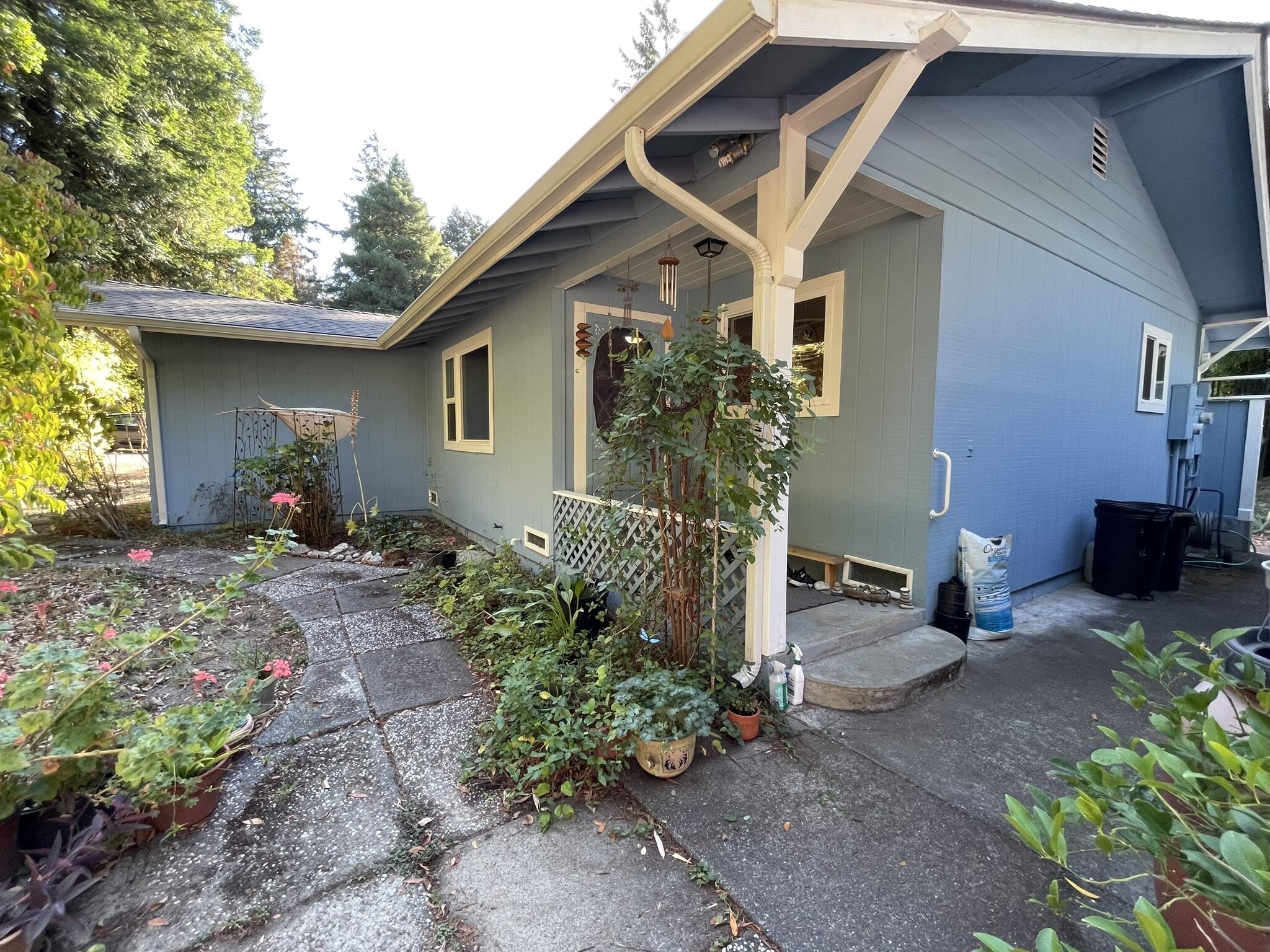 75 River Road