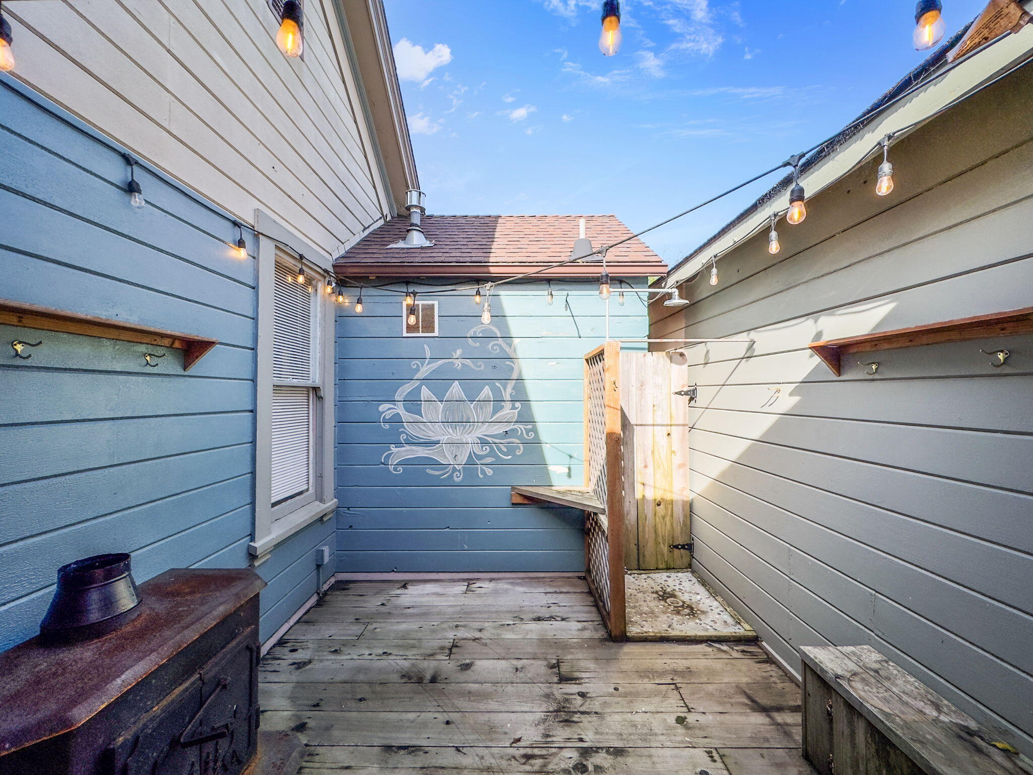 2153 Albee Street