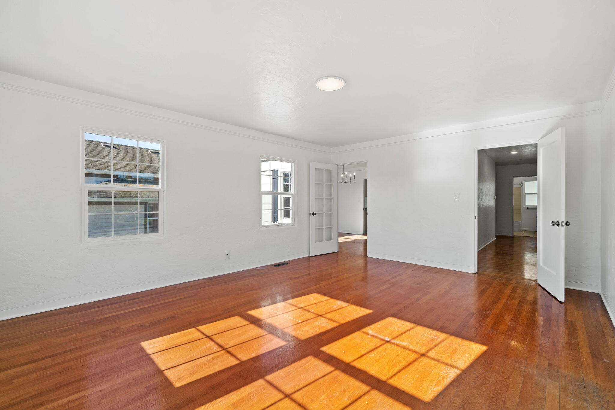 858 6th Street