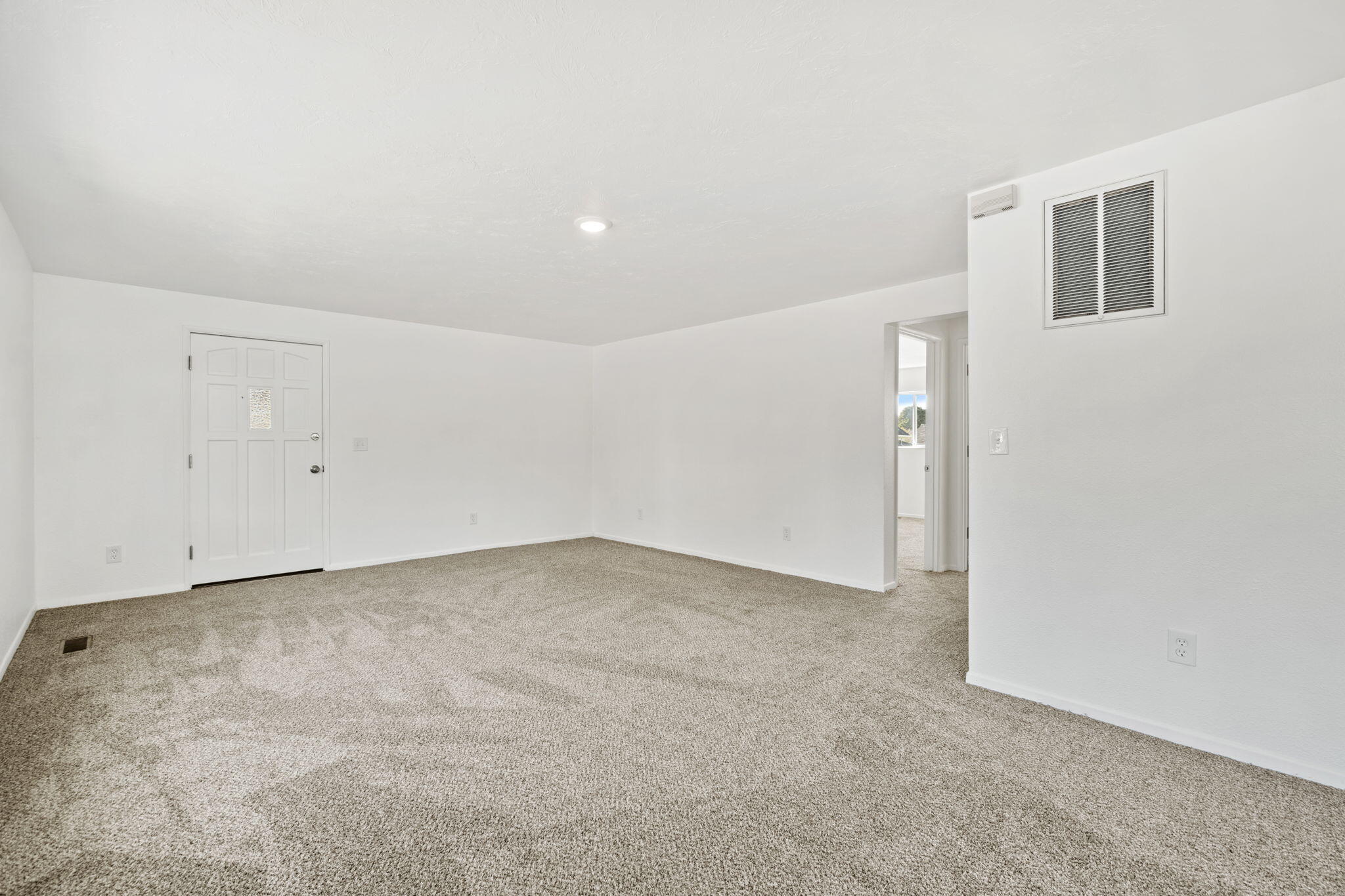 858 6th Street