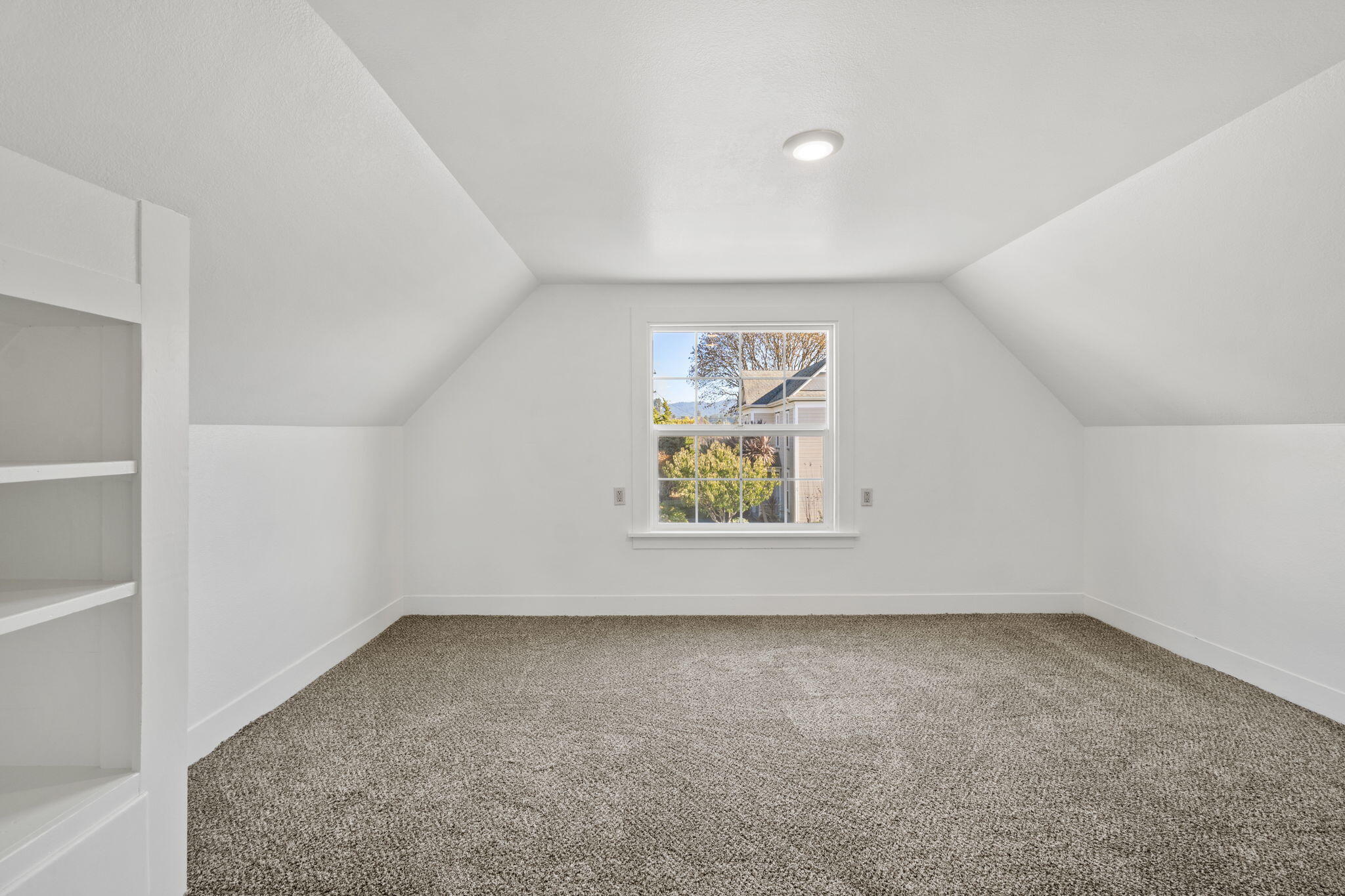 858 6th Street