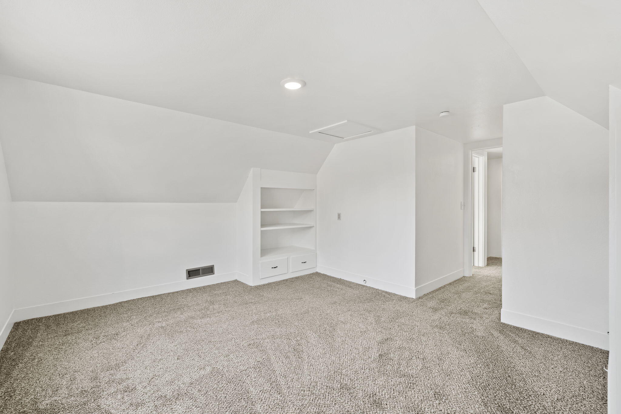 858 6th Street