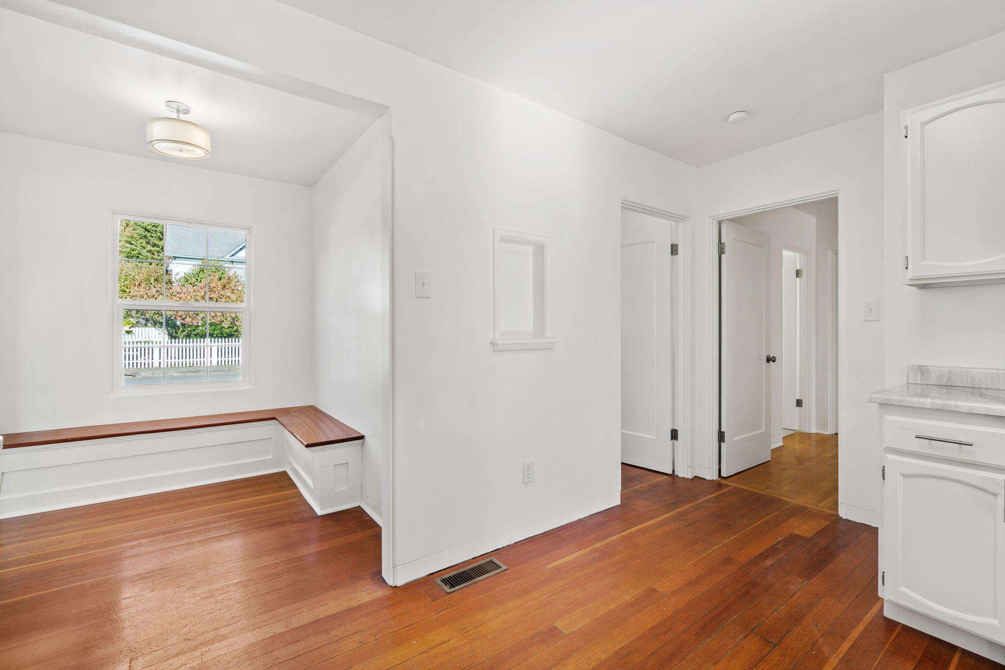 858 6th Street