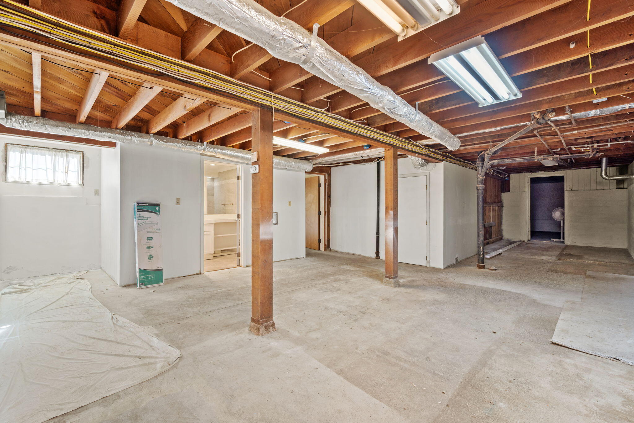 858 6th Street