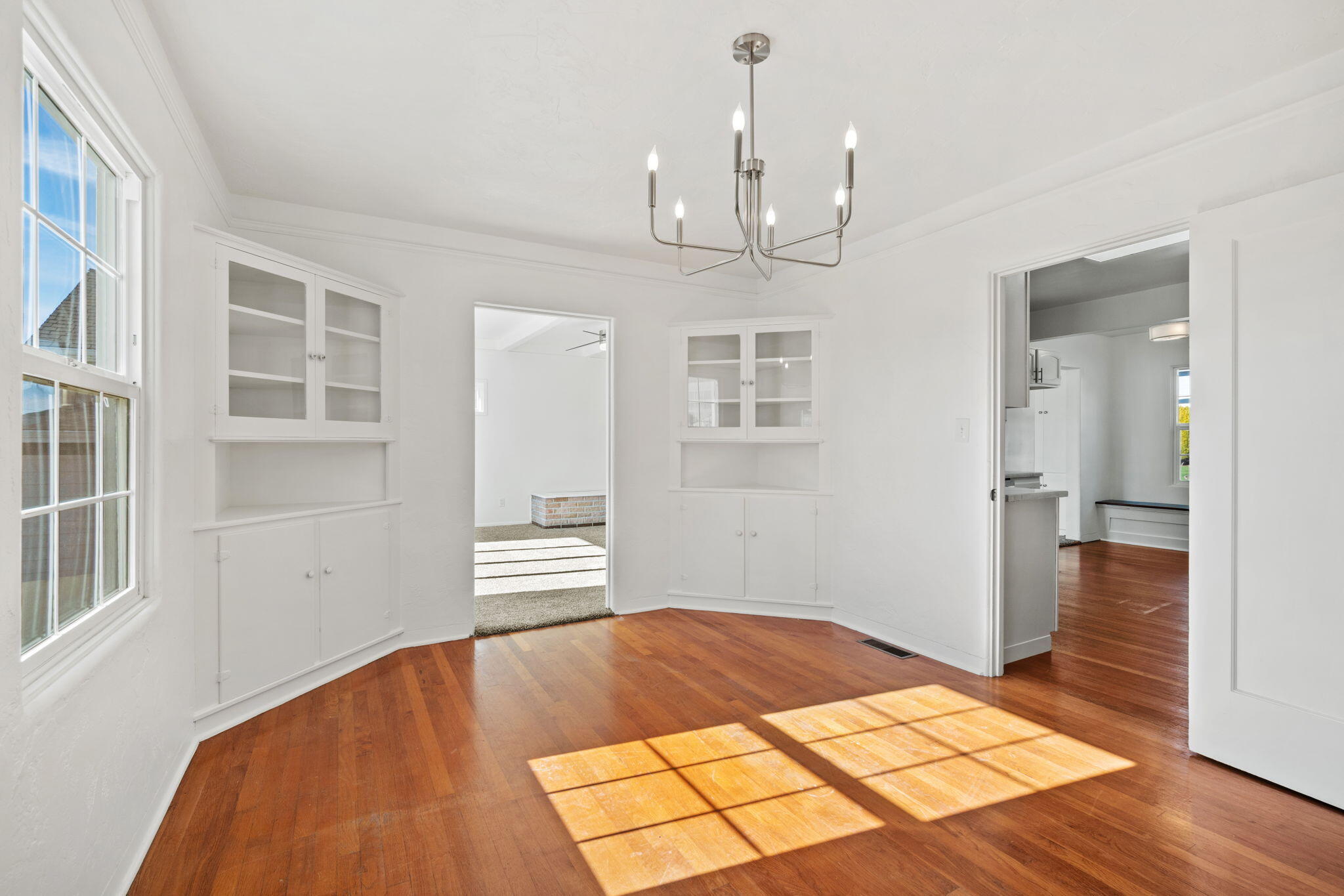 858 6th Street