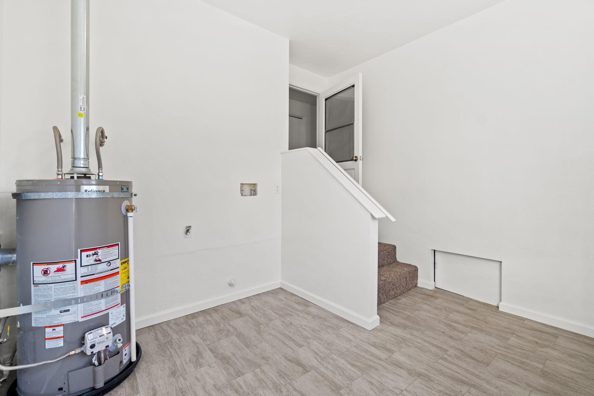 858 6th Street