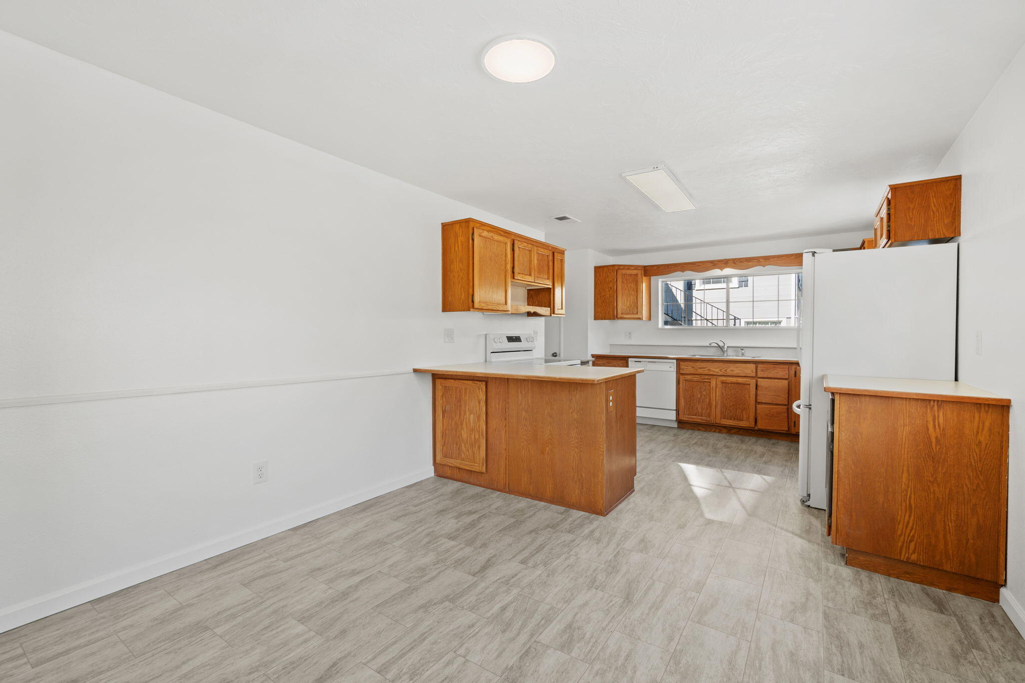858 6th Street