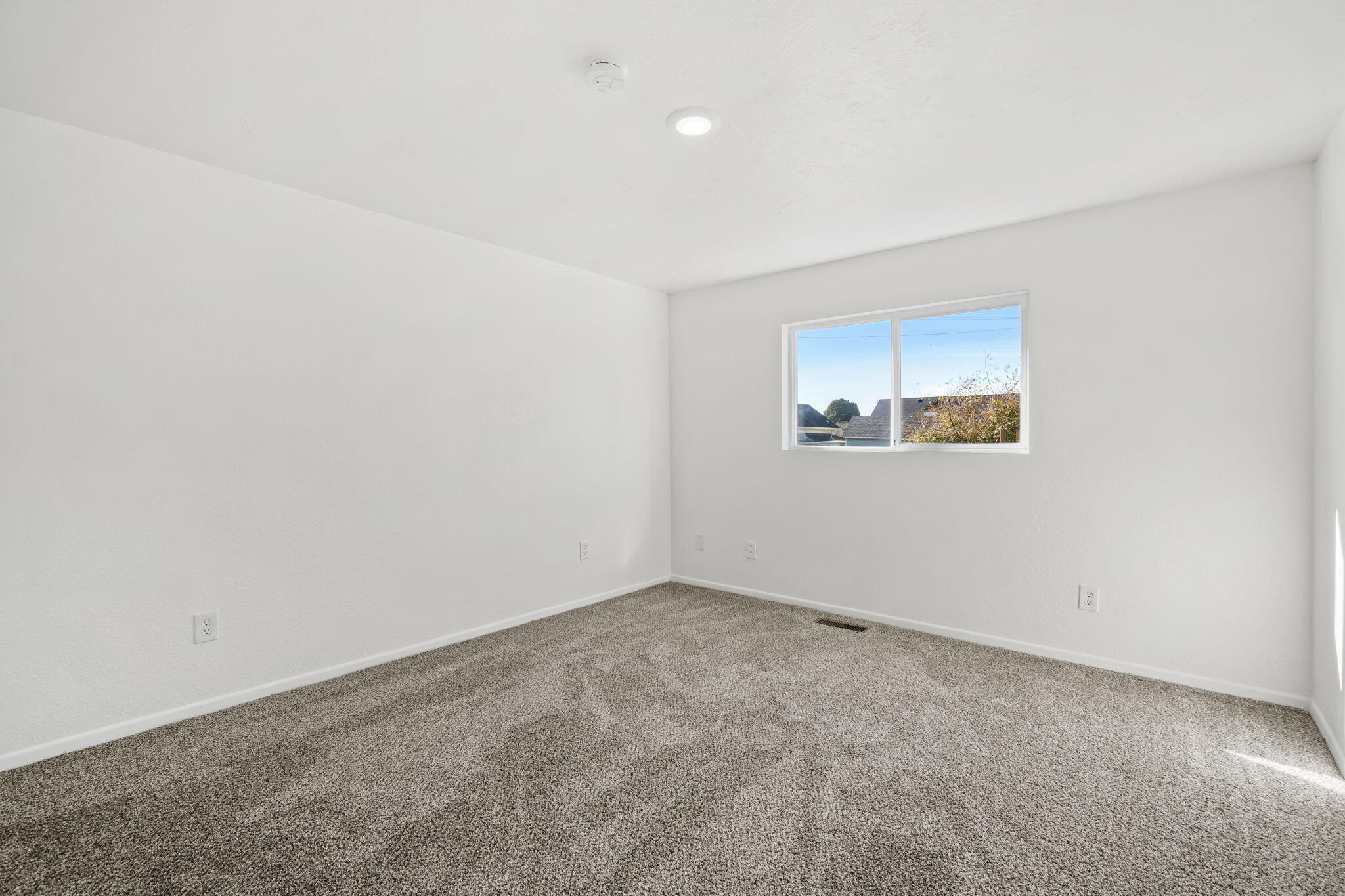 858 6th Street
