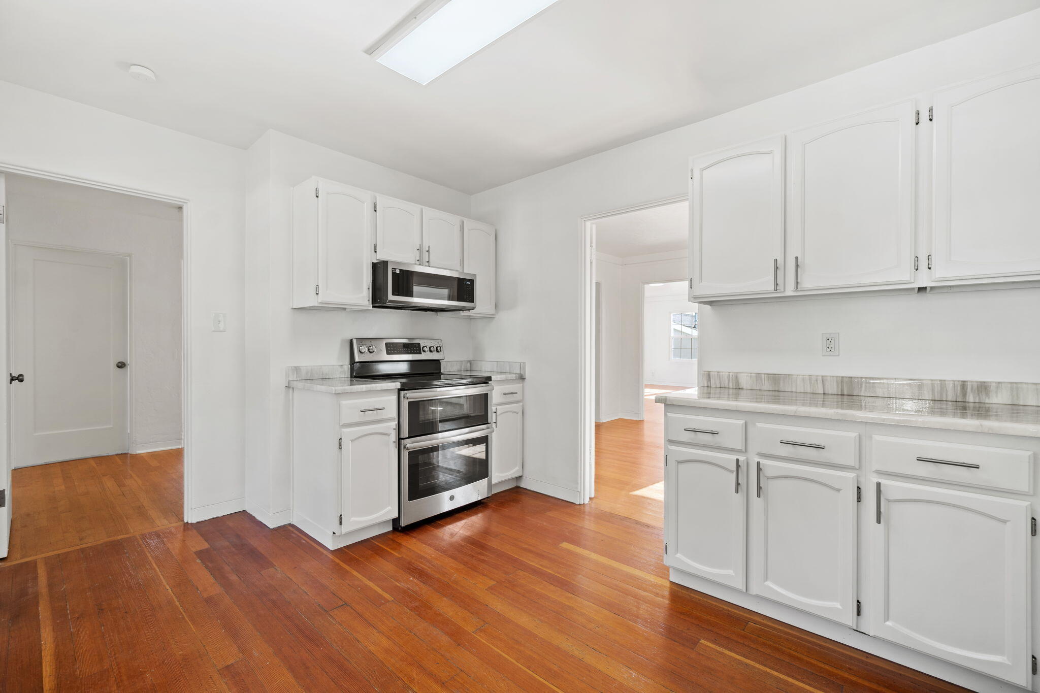 858 6th Street