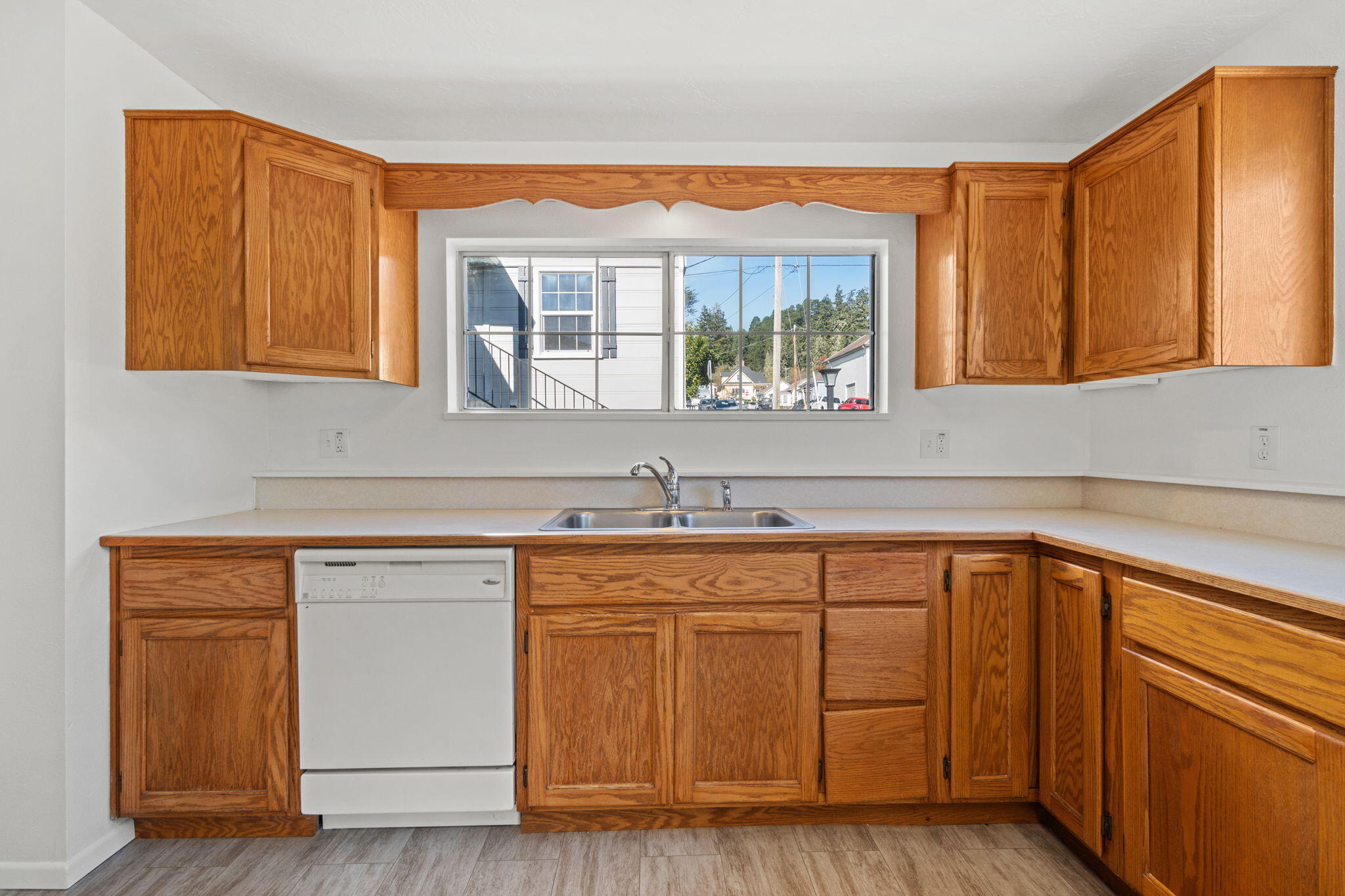 858 6th Street