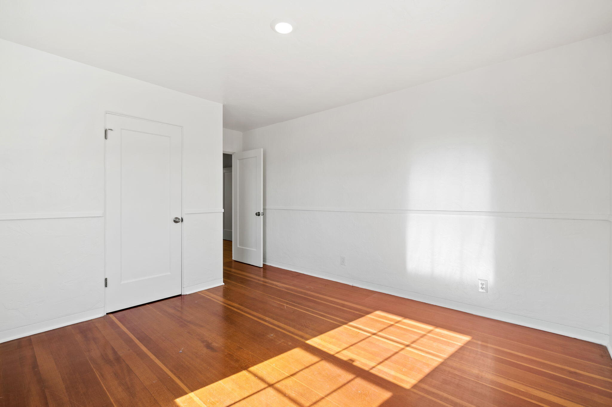 858 6th Street