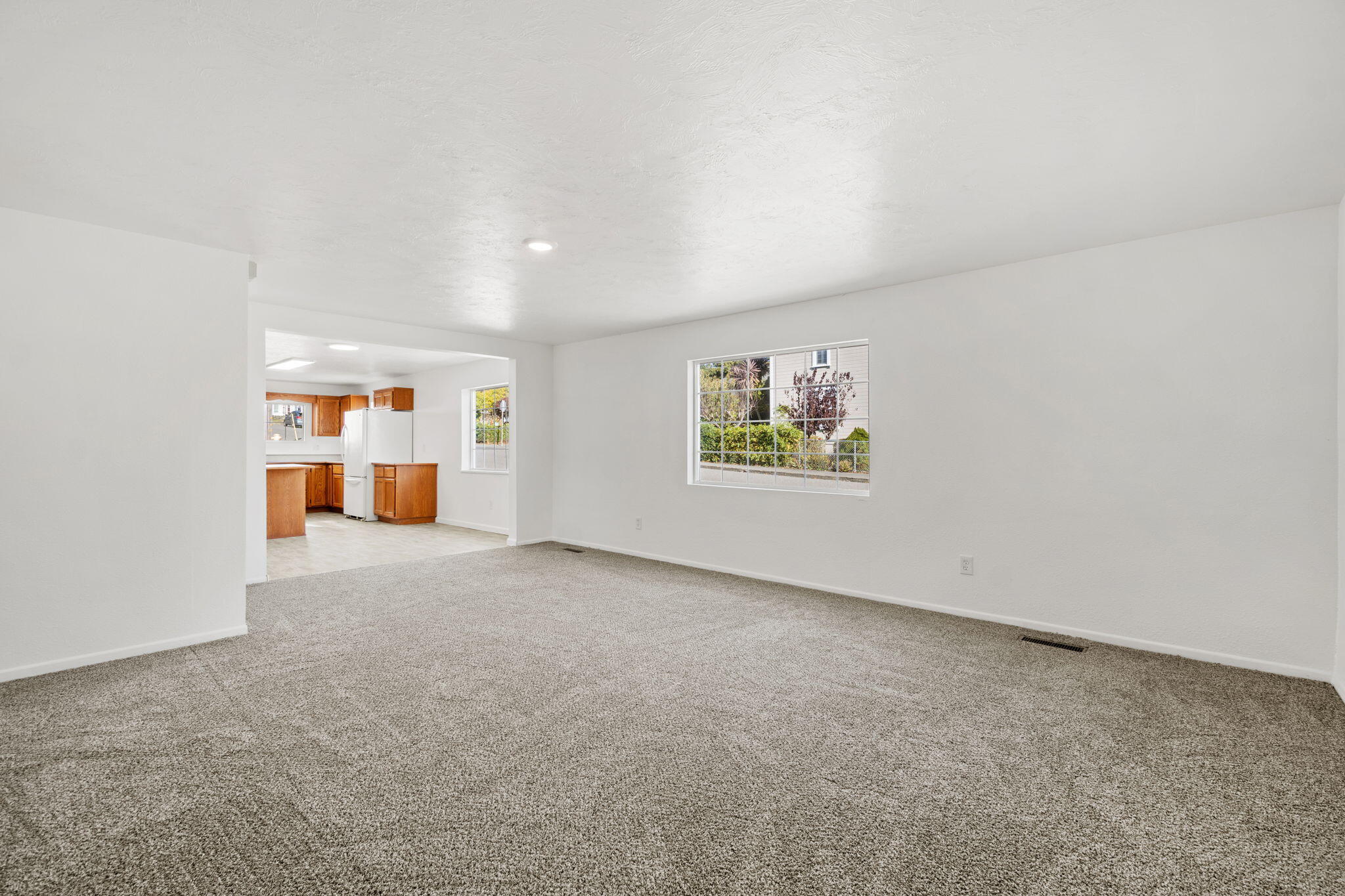858 6th Street