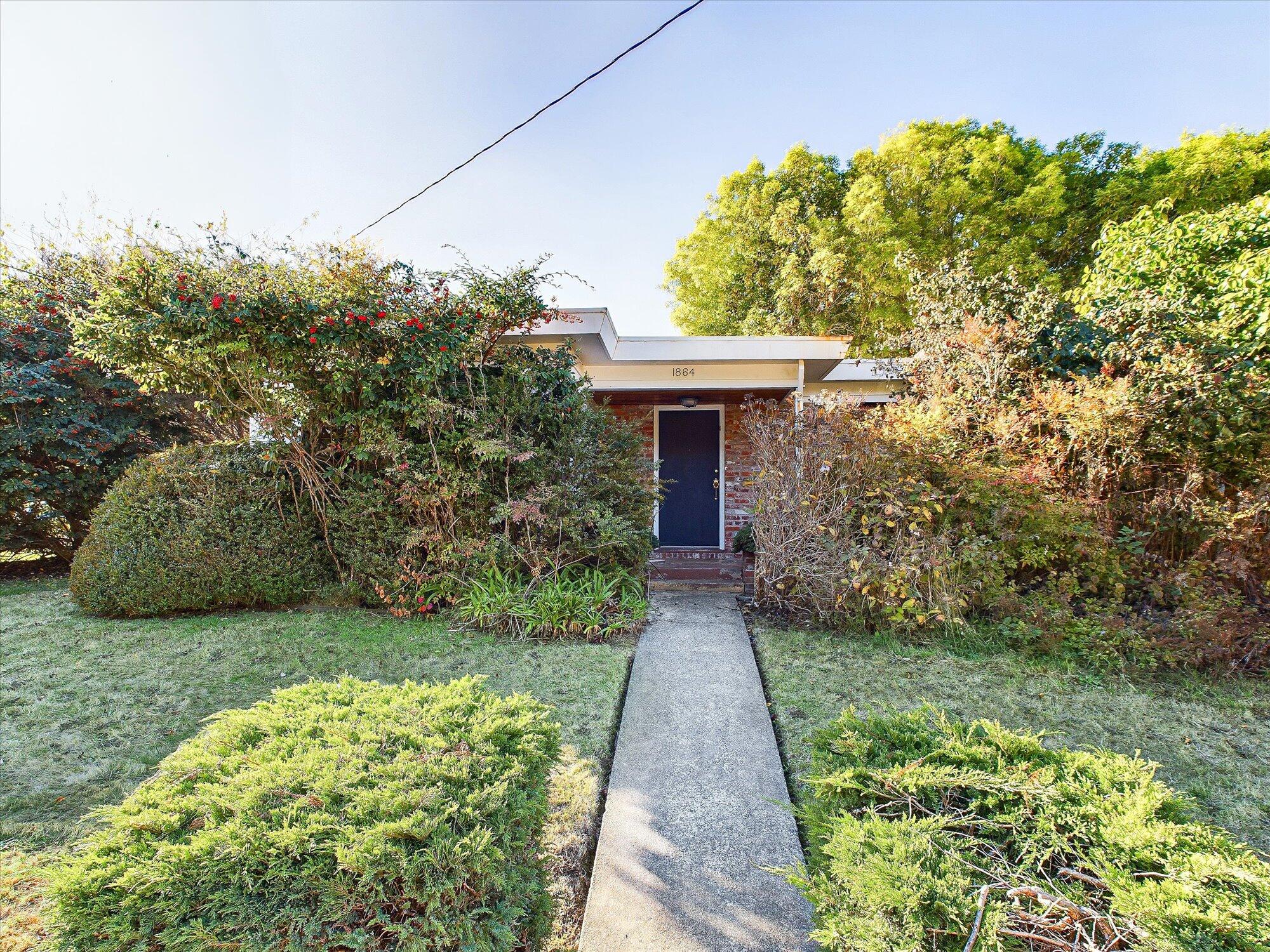 1864 Heather Lane
