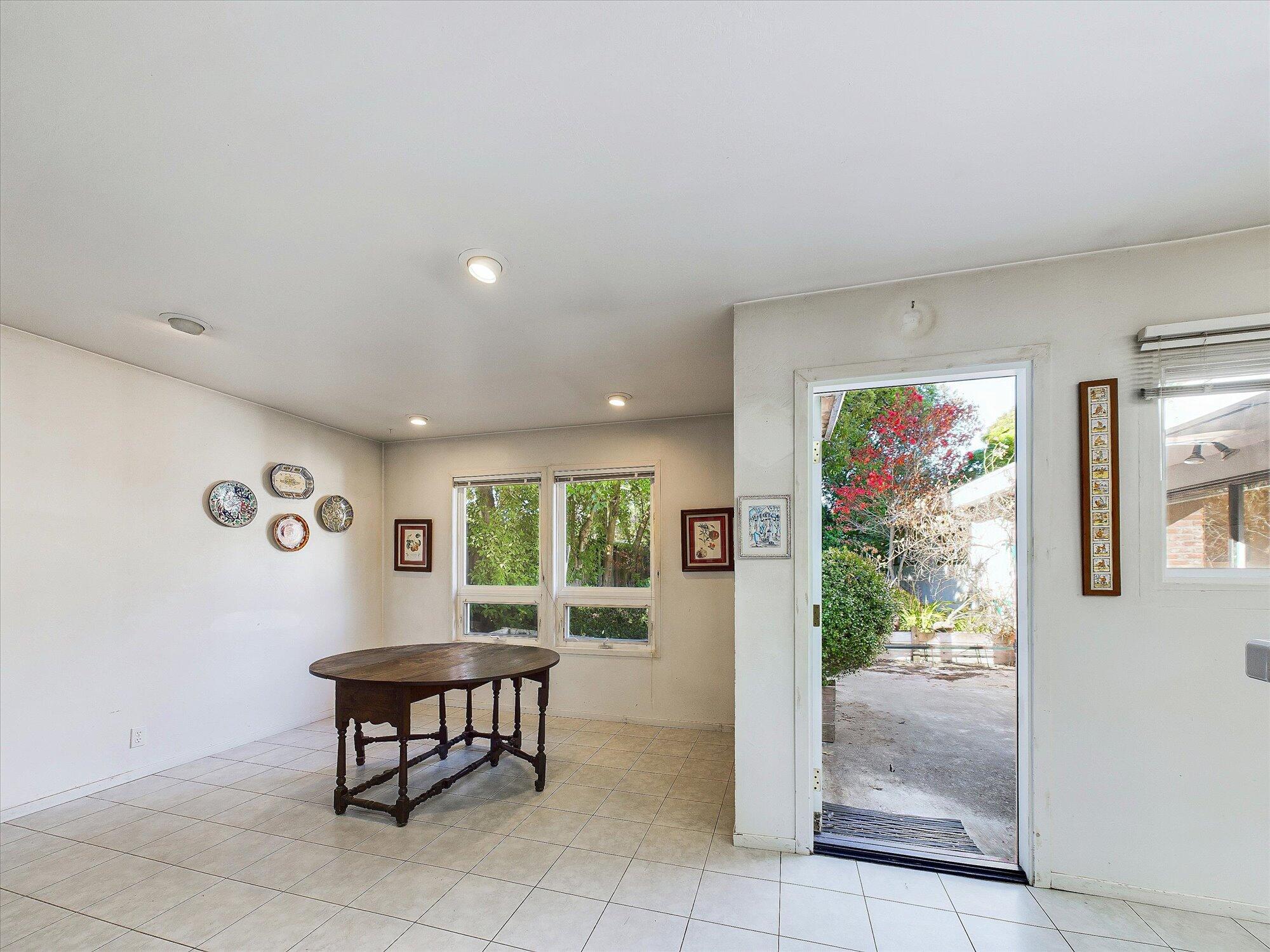 1864 Heather Lane