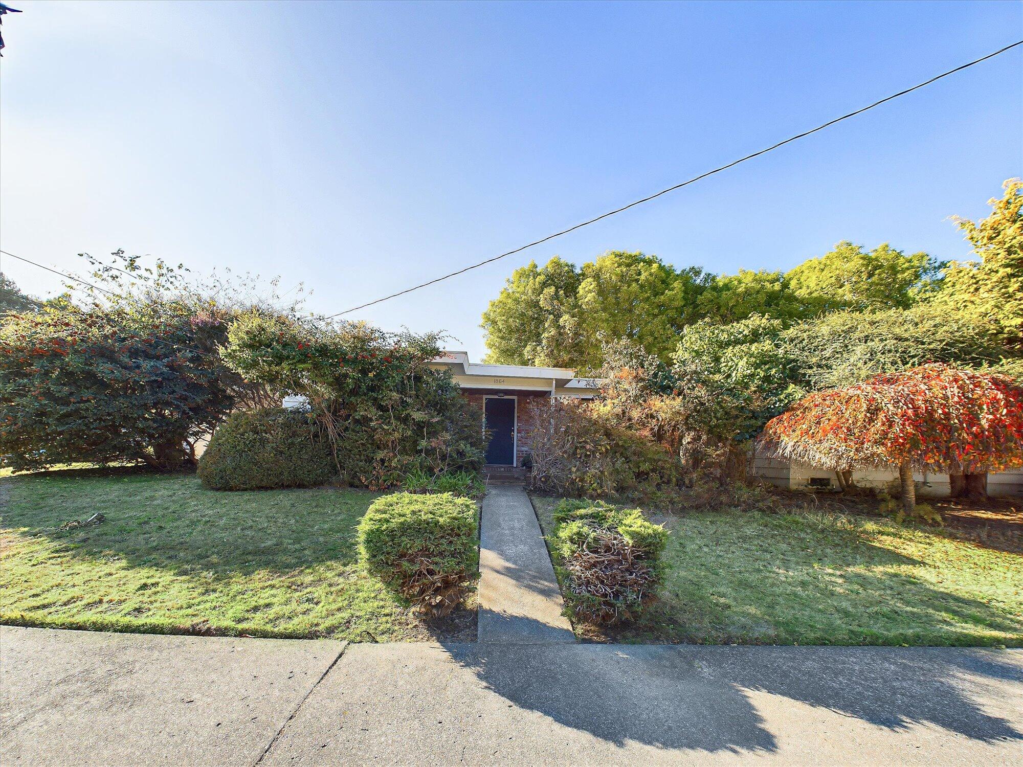 1864 Heather Lane