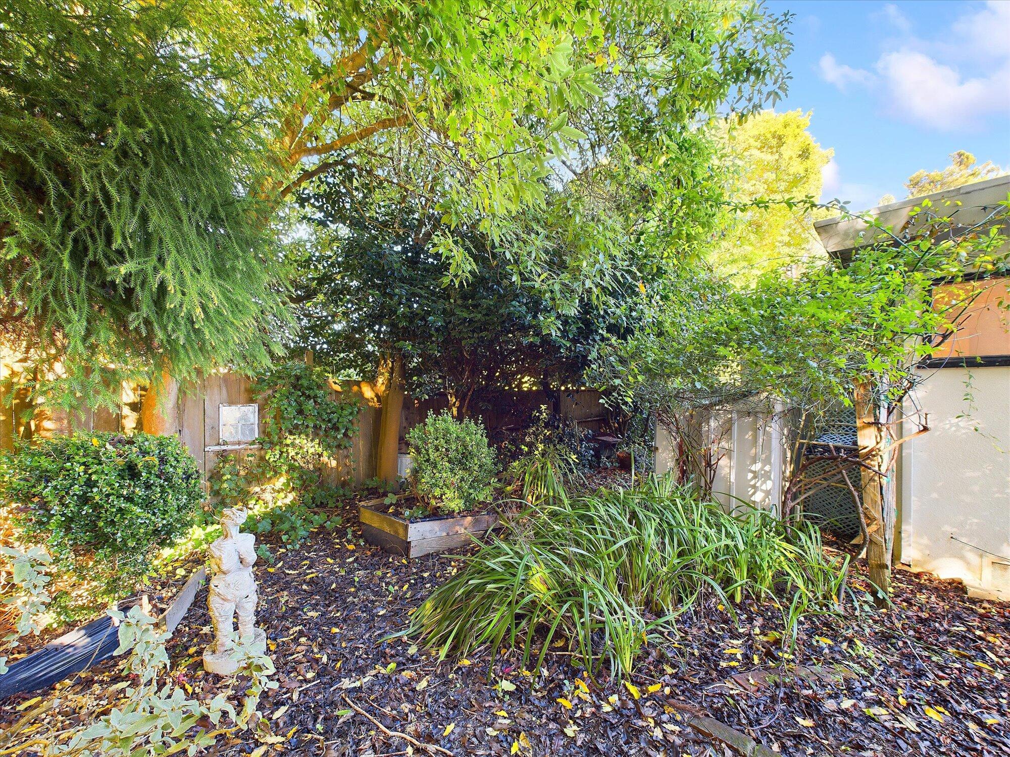 1864 Heather Lane