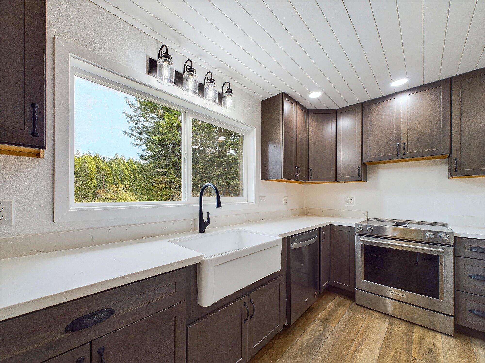 3746 Mitchell Road