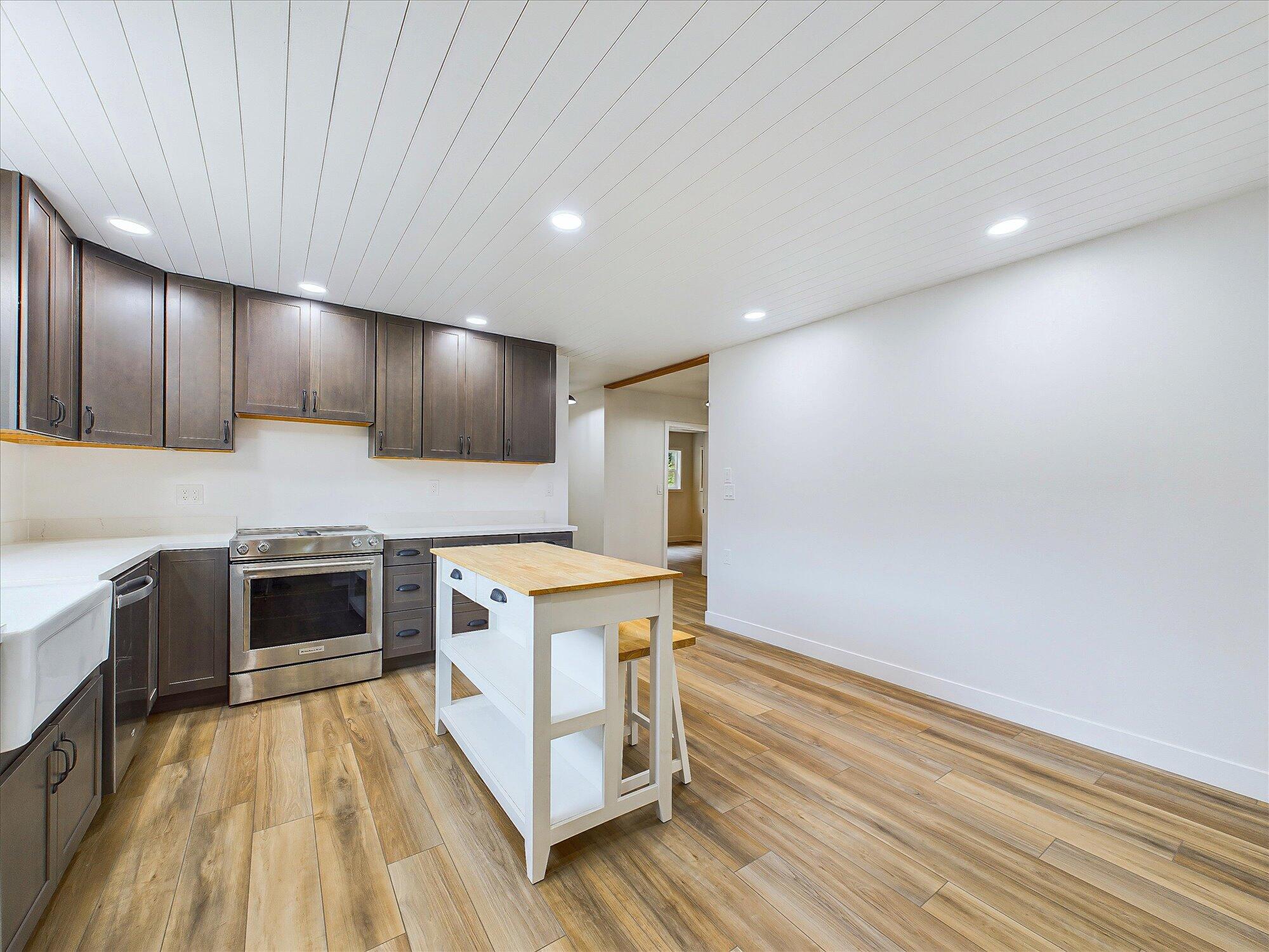 3746 Mitchell Road