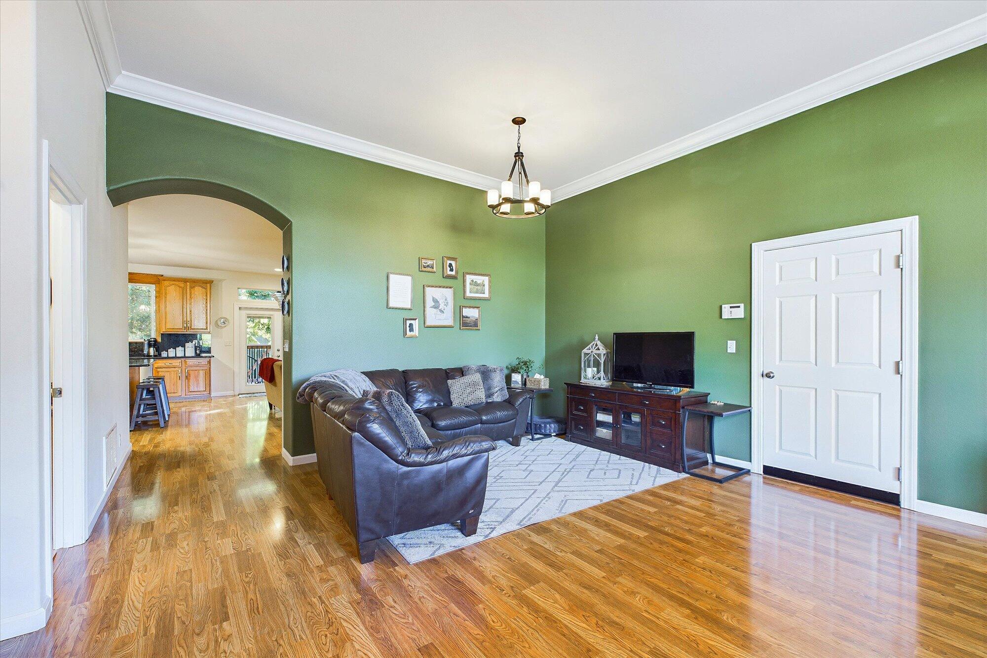 2105 Ardagh Court