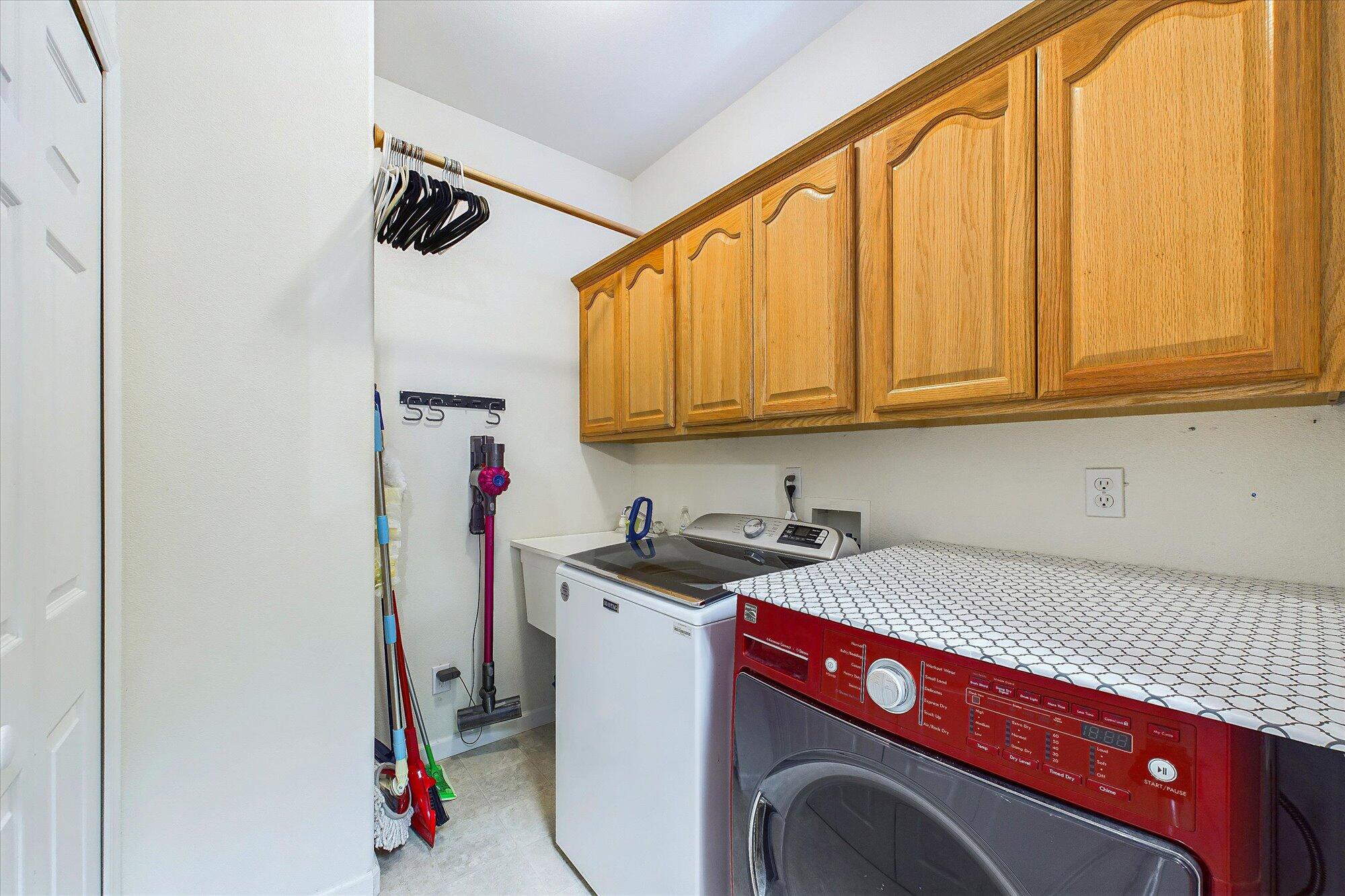 2105 Ardagh Court