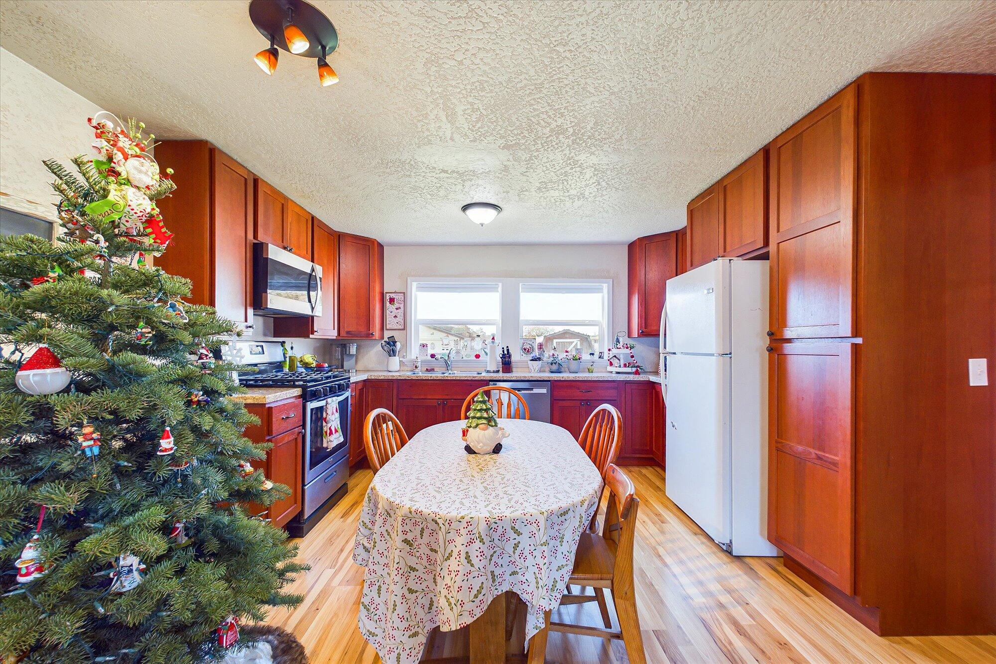 1560 Marsh Road