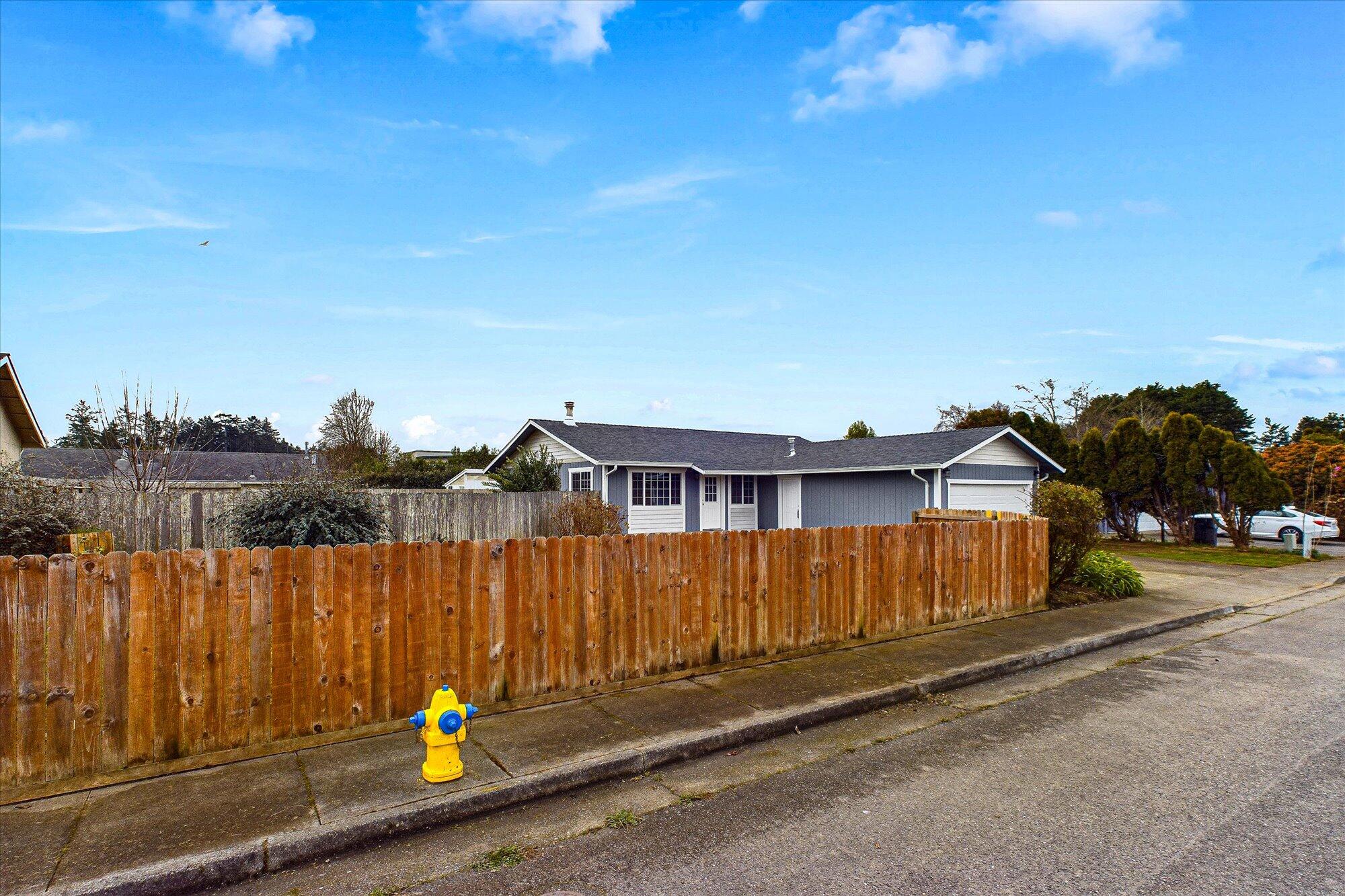 1450 Dena Drive, McKinleyville