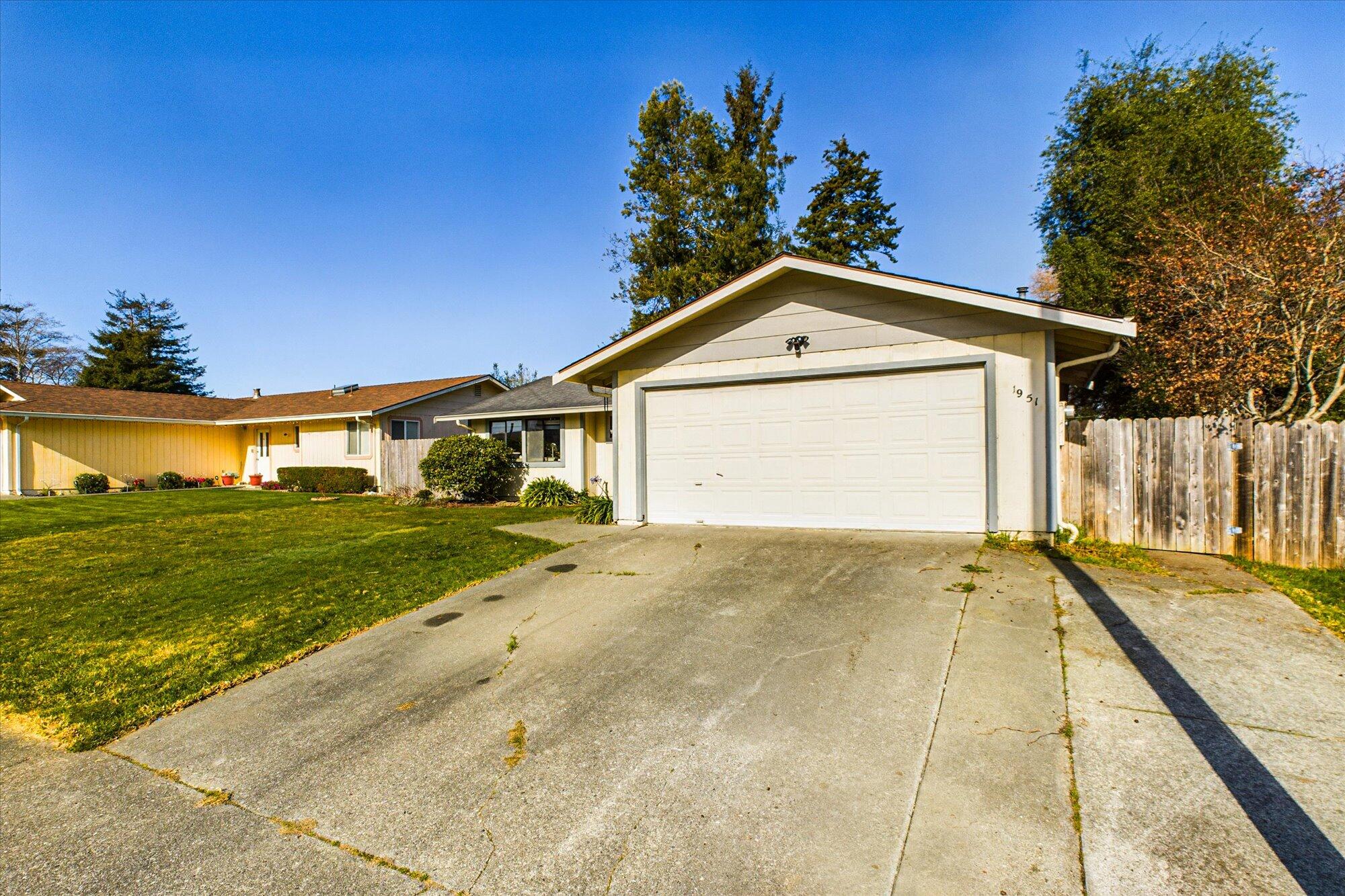 1951 Holly Drive, McKinleyville