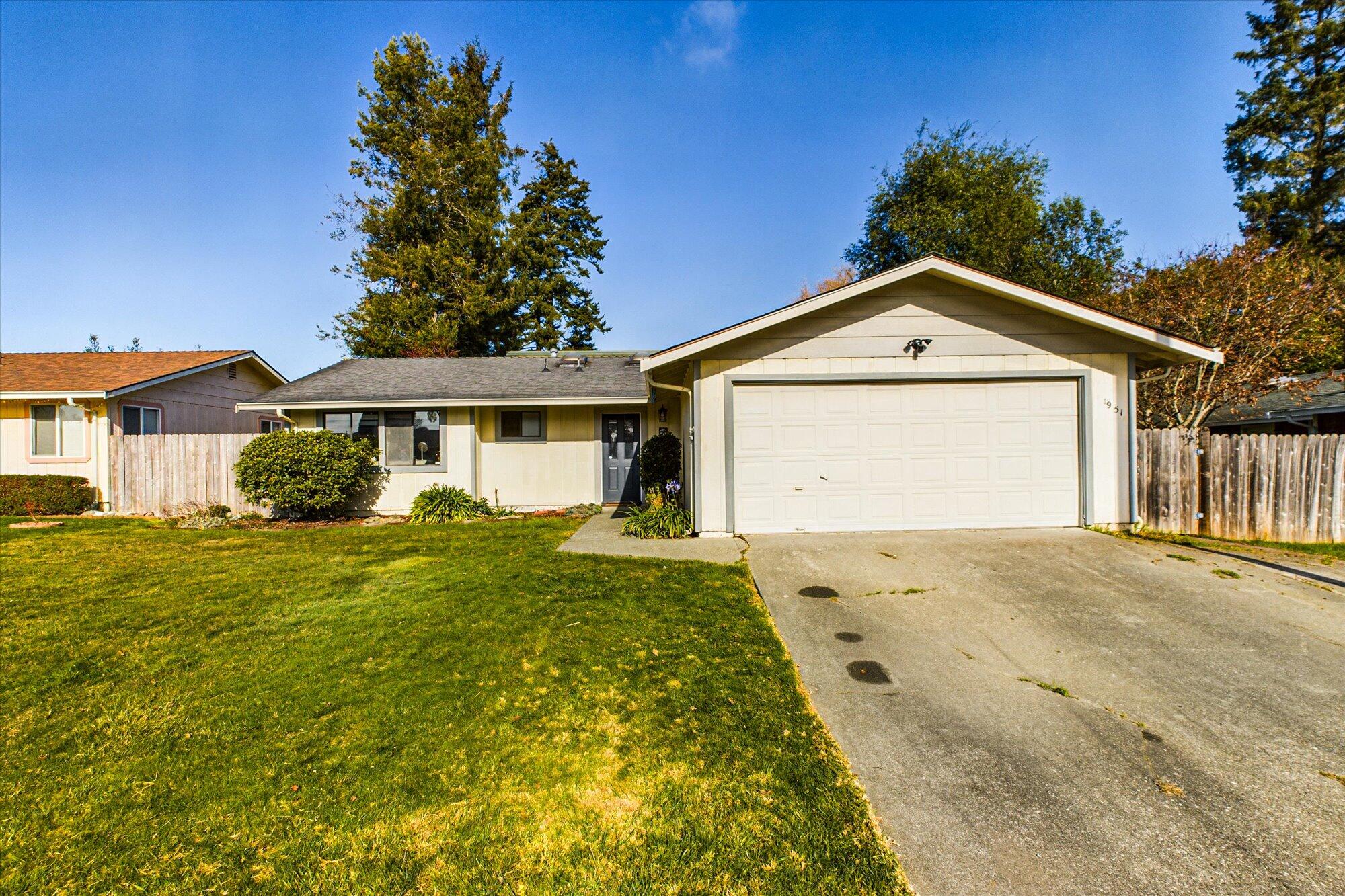 1951 Holly Drive, McKinleyville