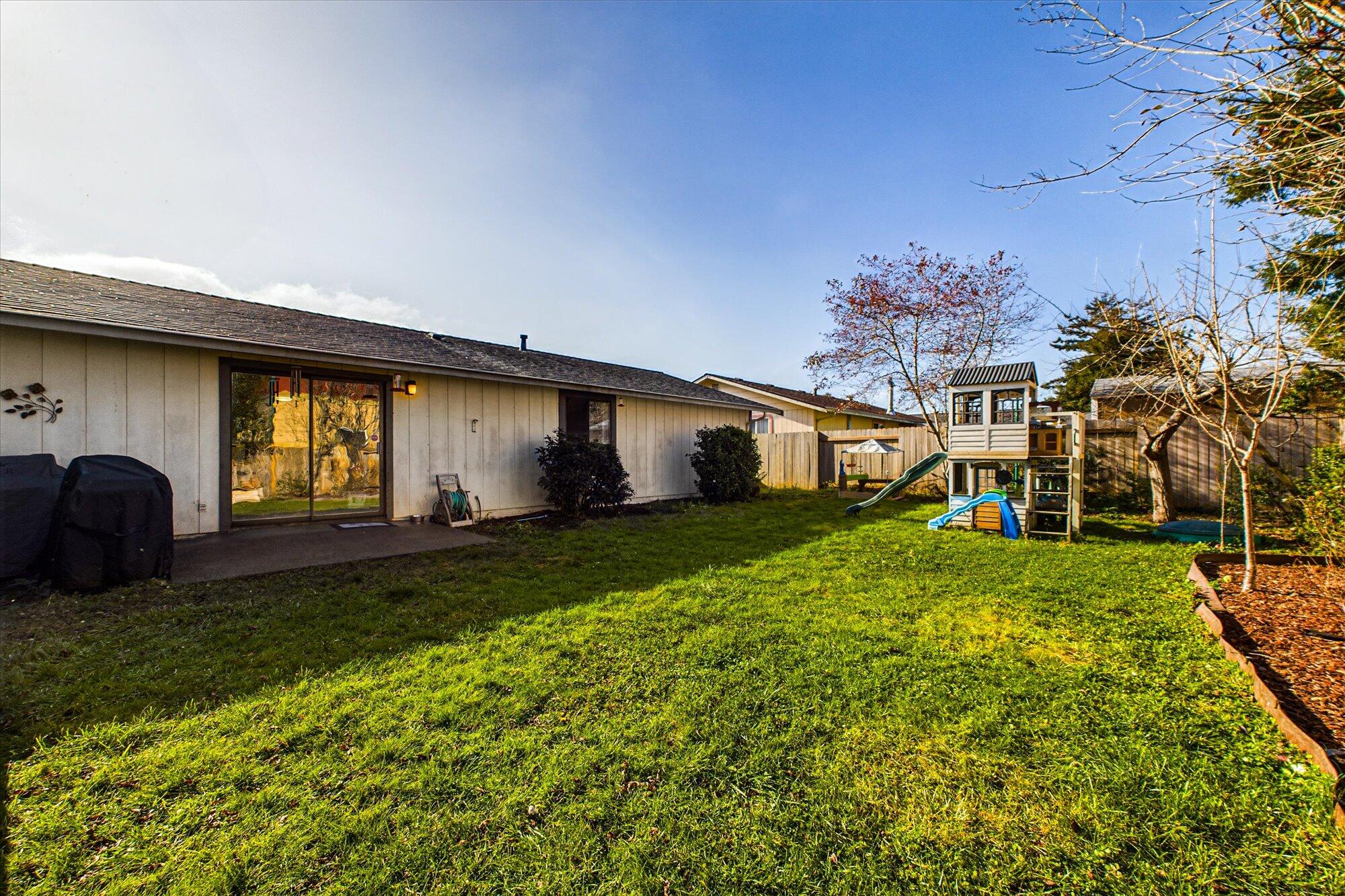 1951 Holly Drive, McKinleyville