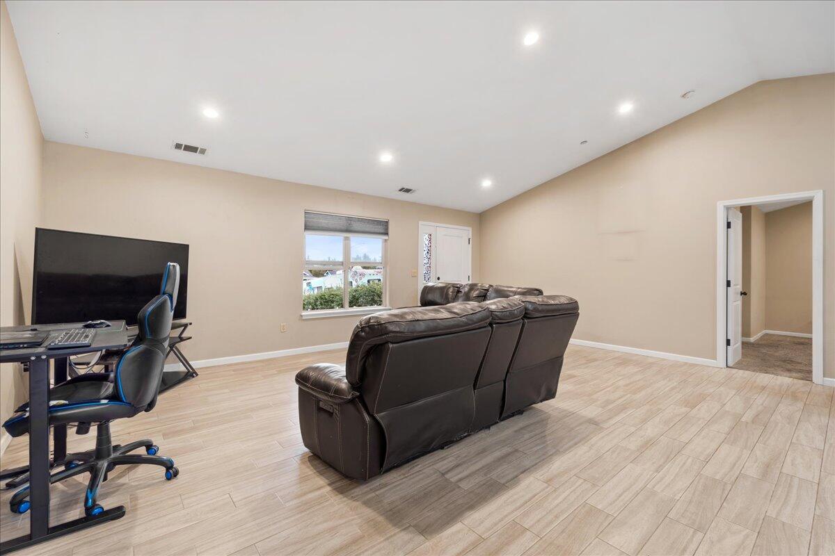 2344 Kellog Place