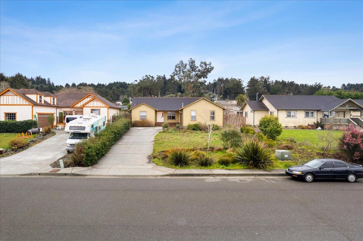 2344 Kellog Place
