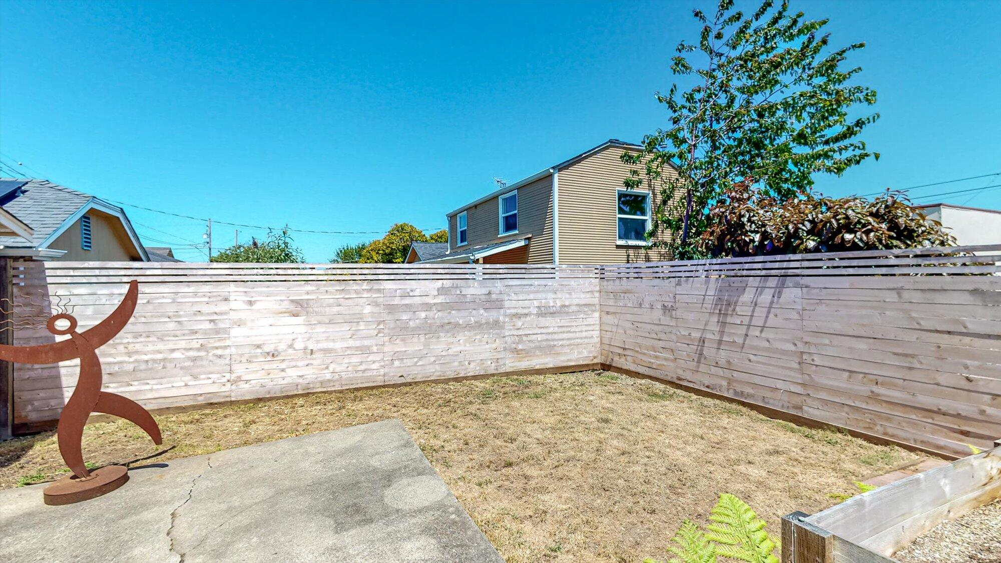 727 Huntoon Street