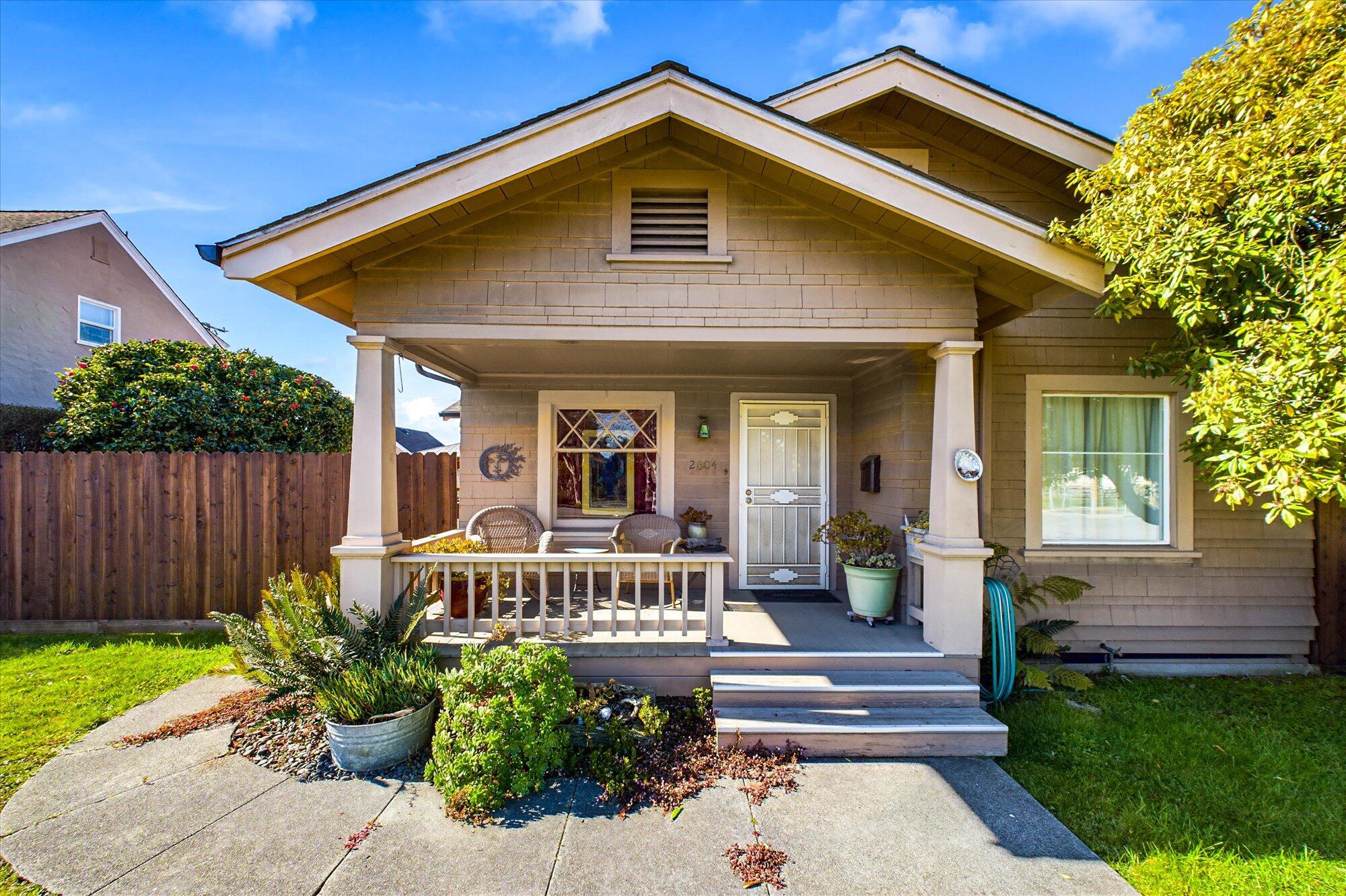 2604 H Street