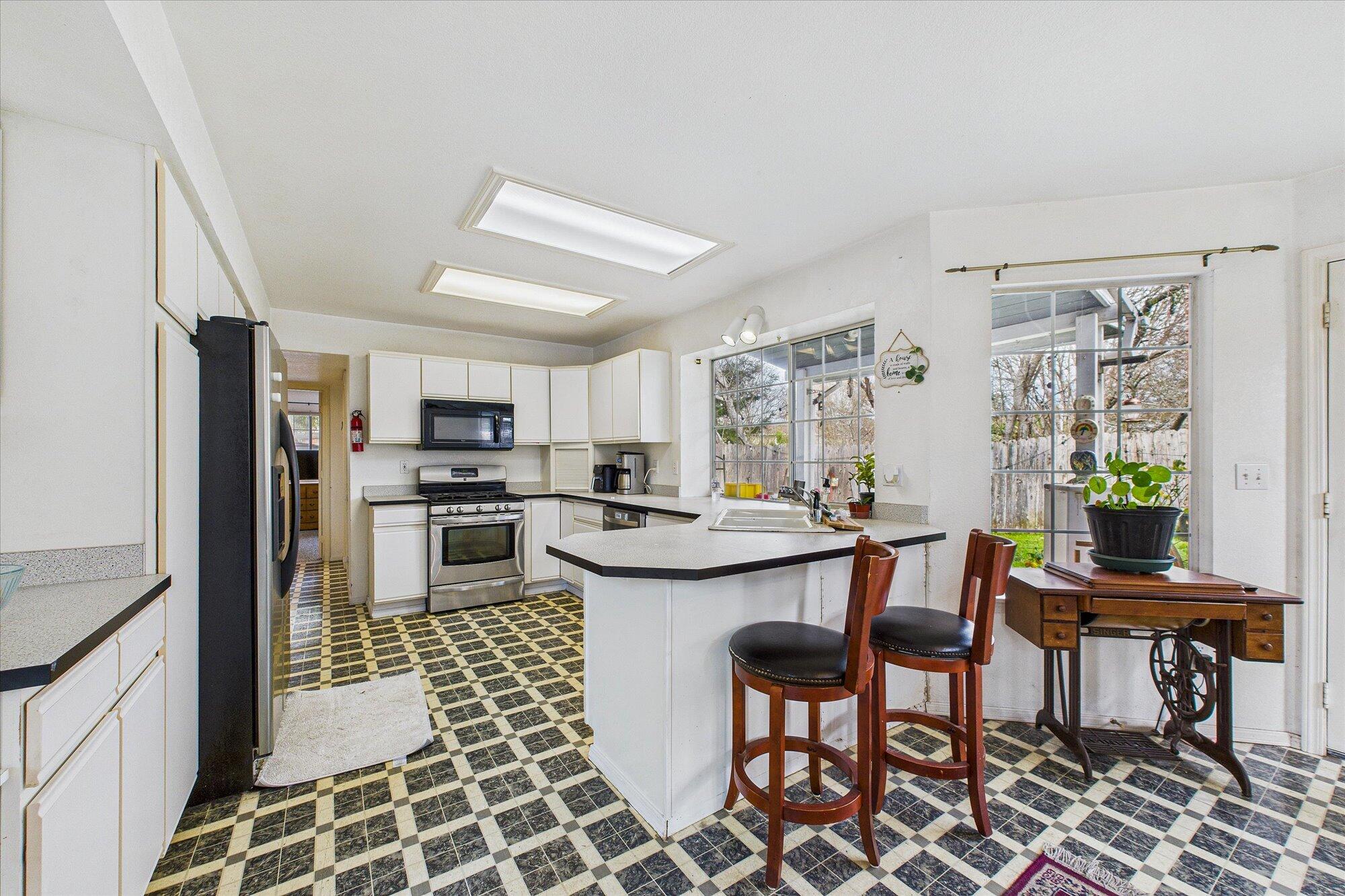 1727 Bluejay Court