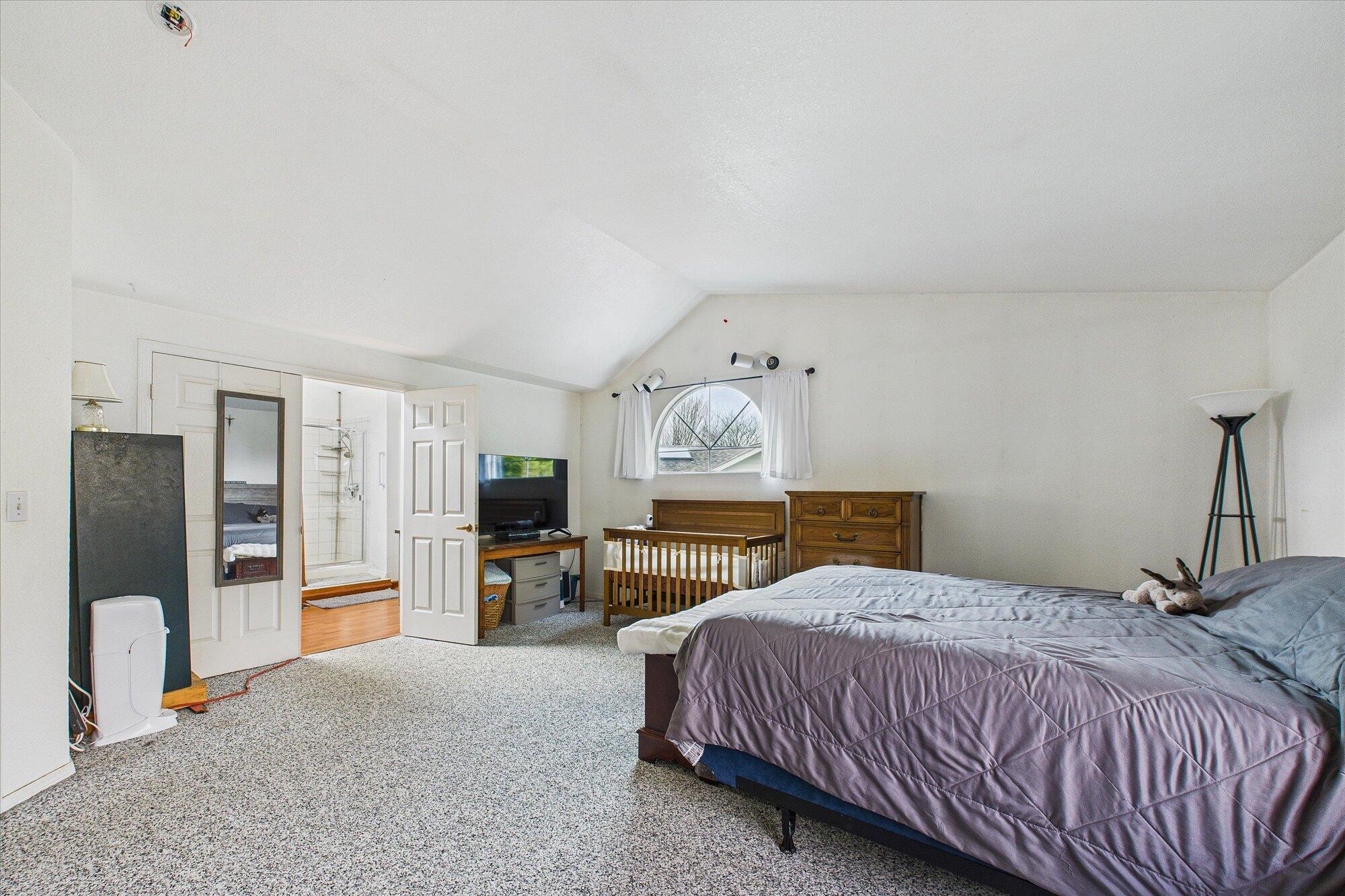 1727 Bluejay Court
