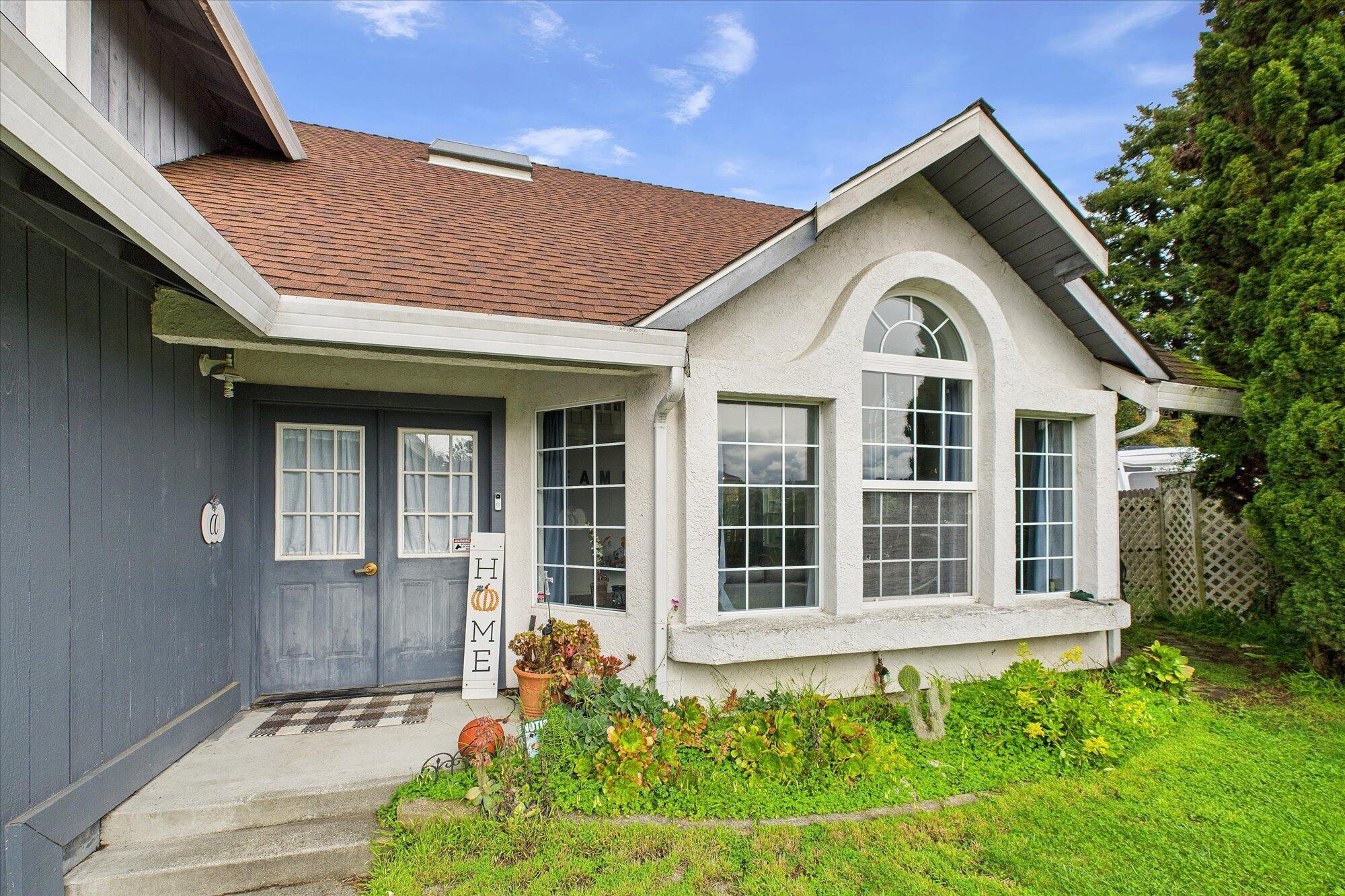 1727 Bluejay Court